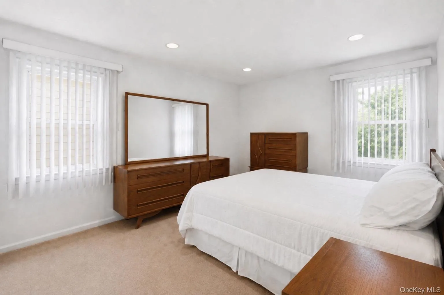 16314 91st Street, New York, NY, 4 Bedrooms Bedrooms, 11 Rooms Rooms,2 BathroomsBathrooms,Residential,For Rent,91st,0,1009495 16314 91st Street, New York, NY, 4 Bedrooms Bedrooms, 11 Rooms Rooms,2 BathroomsBathrooms,Residential,For Rent,91st,0,1009495
