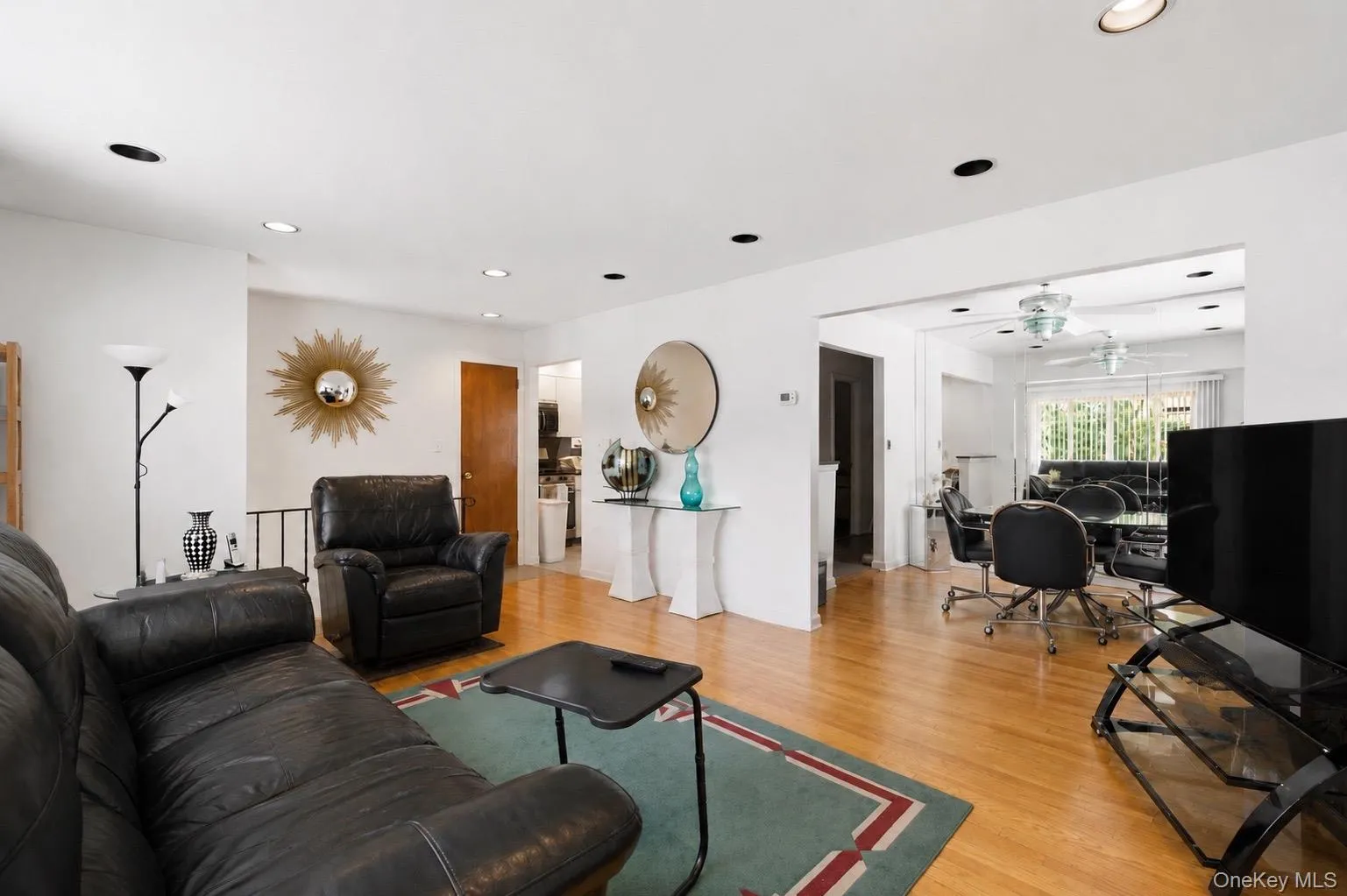 16314 91st Street, New York, NY, 4 Bedrooms Bedrooms, 11 Rooms Rooms,2 BathroomsBathrooms,Residential,For Rent,91st,0,1009495 16314 91st Street, New York, NY, 4 Bedrooms Bedrooms, 11 Rooms Rooms,2 BathroomsBathrooms,Residential,For Rent,91st,0,1009495