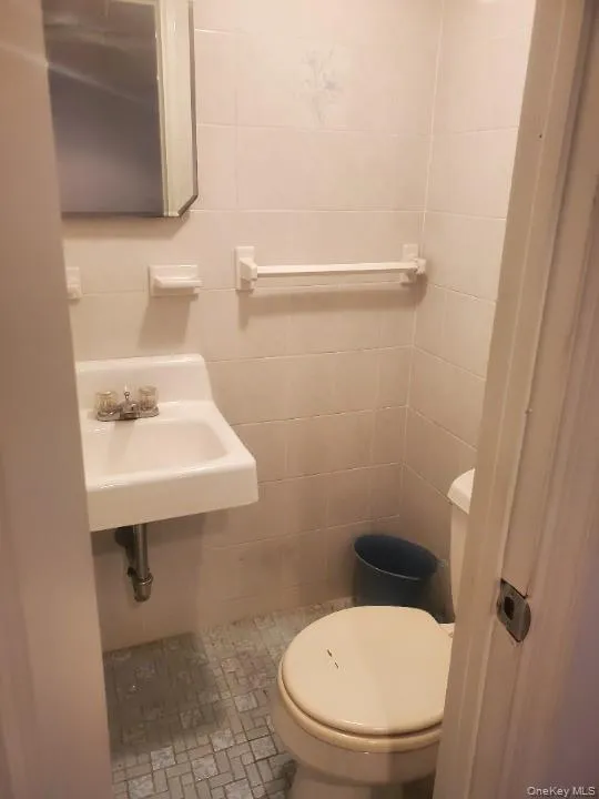 55-05 84th Street, New York, NY, 2 Bedrooms Bedrooms, 5 Rooms Rooms,1 BathroomBathrooms,Residential,For Rent,84th,0,1009496 55-05 84th Street, New York, NY, 2 Bedrooms Bedrooms, 5 Rooms Rooms,1 BathroomBathrooms,Residential,For Rent,84th,0,1009496