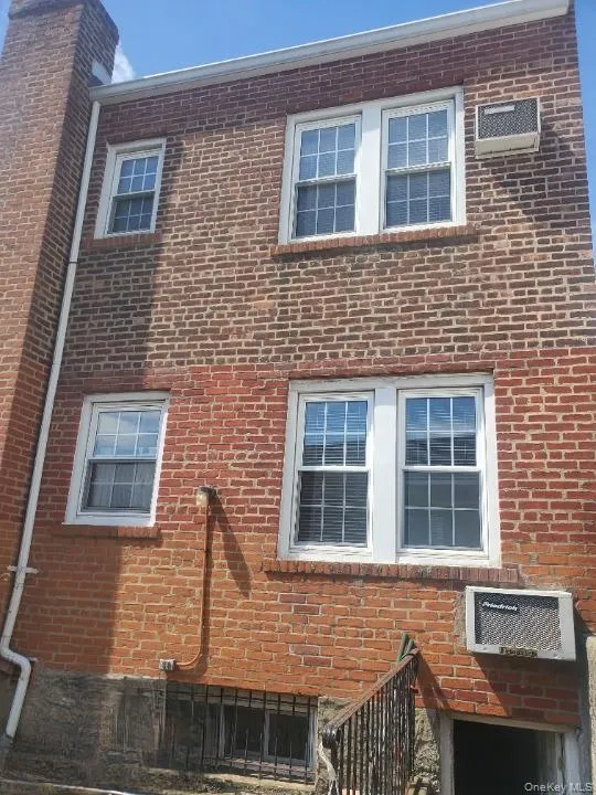 55-05 84th Street, New York, NY, 2 Bedrooms Bedrooms, 5 Rooms Rooms,1 BathroomBathrooms,Residential,For Rent,84th,0,KEY1009496 55-05 84th Street, New York, NY, 2 Bedrooms Bedrooms, 5 Rooms Rooms,1 BathroomBathrooms,Residential,For Rent,84th,0,KEY1009496