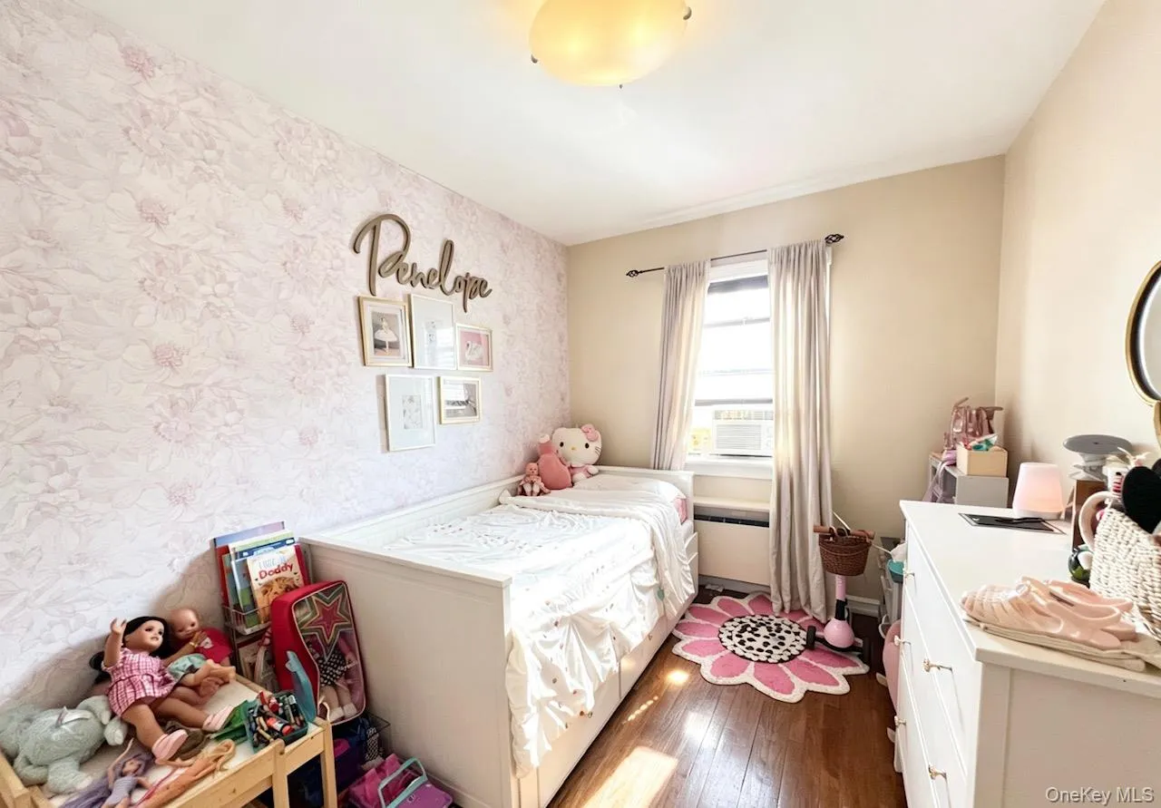 6968 137th Street, New York, NY, 2 Bedrooms Bedrooms, 5 Rooms Rooms,1 BathroomBathrooms,Residential,For Rent,137th,0,1009505 6968 137th Street, New York, NY, 2 Bedrooms Bedrooms, 5 Rooms Rooms,1 BathroomBathrooms,Residential,For Rent,137th,0,1009505