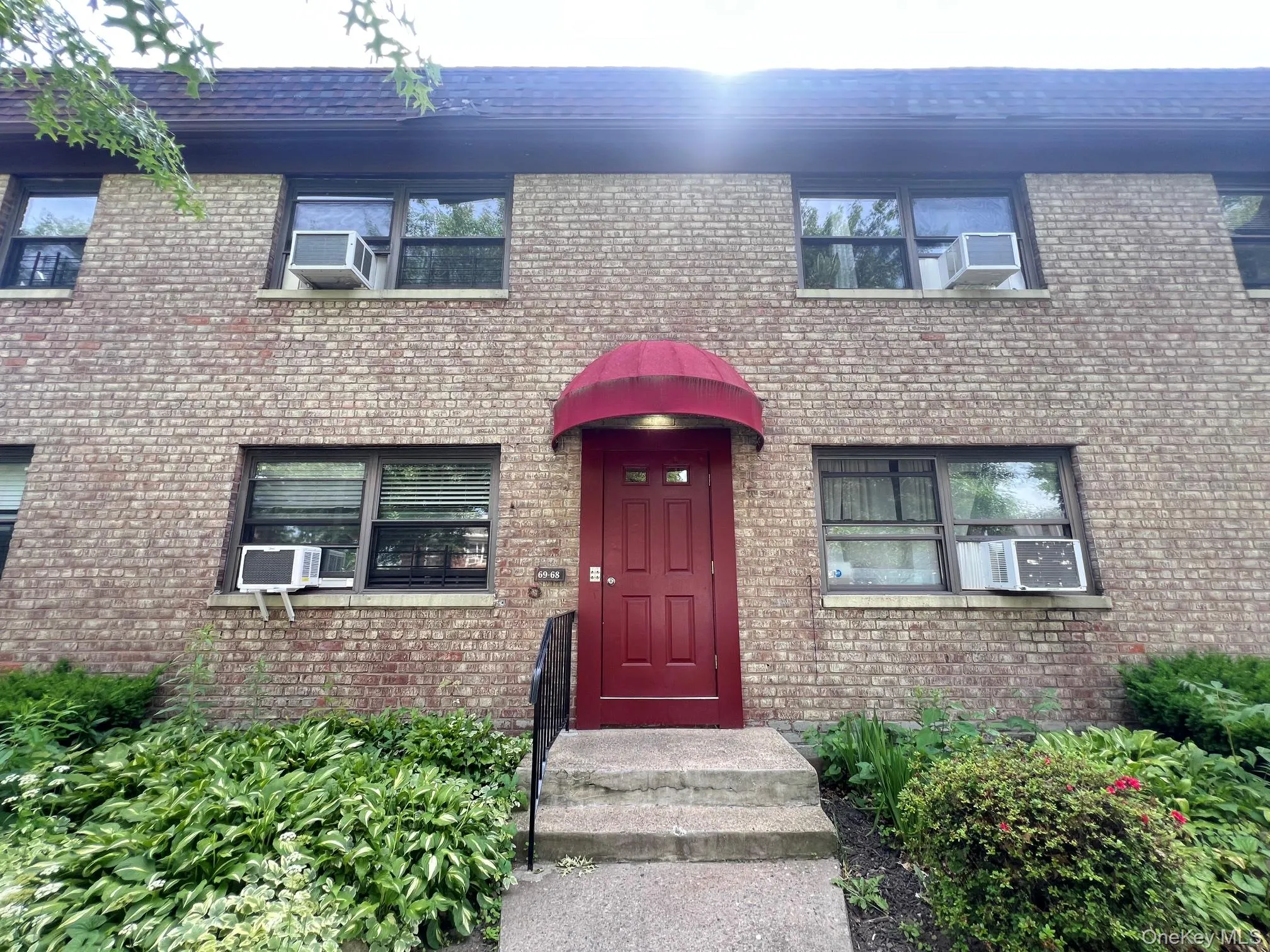 6968 137th Street, New York, NY, 2 Bedrooms Bedrooms, 5 Rooms Rooms,1 BathroomBathrooms,Residential,For Rent,137th,0,1009505 6968 137th Street, New York, NY, 2 Bedrooms Bedrooms, 5 Rooms Rooms,1 BathroomBathrooms,Residential,For Rent,137th,0,1009505