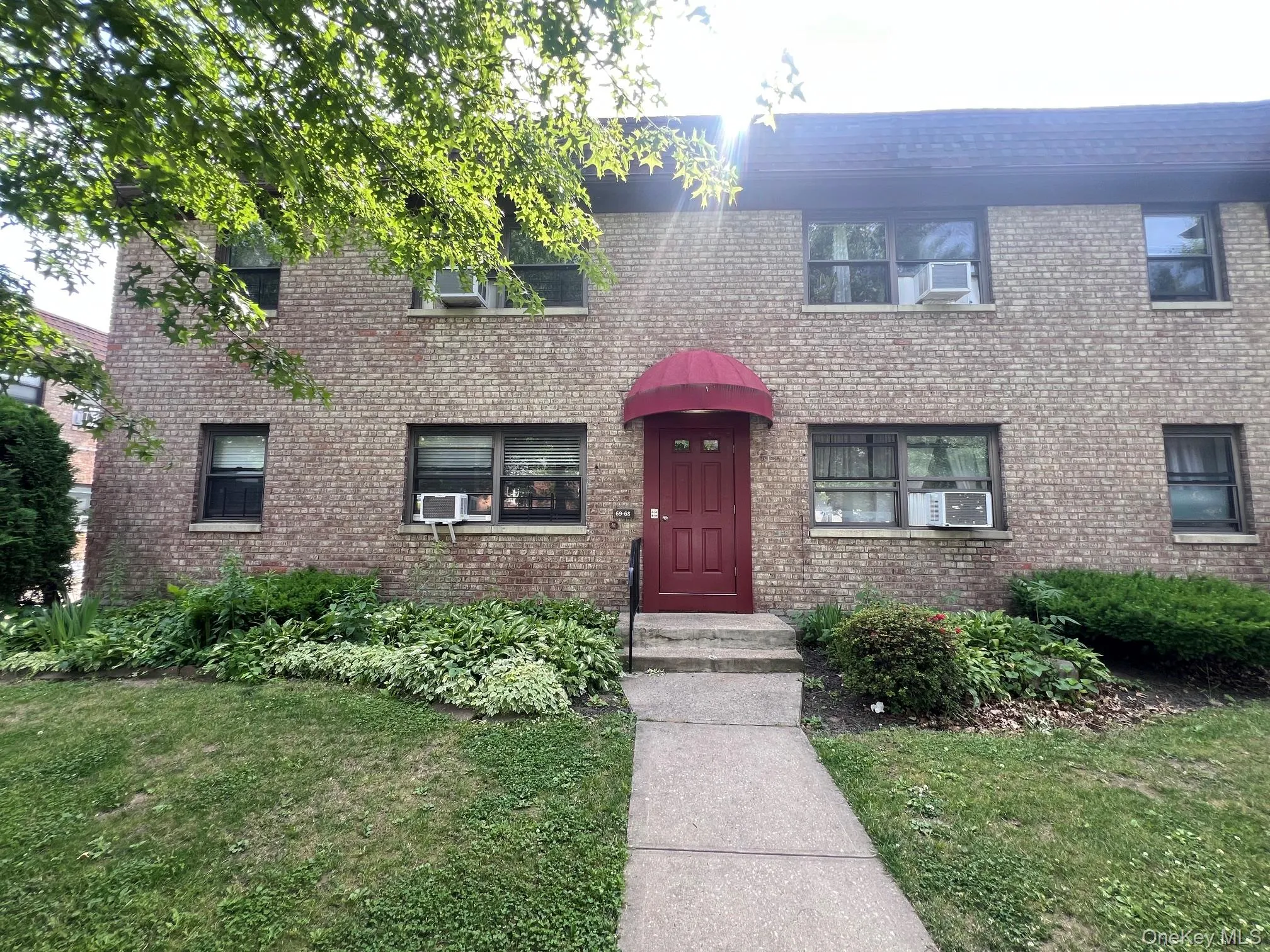 6968 137th Street, New York, NY, 2 Bedrooms Bedrooms, 5 Rooms Rooms,1 BathroomBathrooms,Residential,For Rent,137th,0,1009505 6968 137th Street, New York, NY, 2 Bedrooms Bedrooms, 5 Rooms Rooms,1 BathroomBathrooms,Residential,For Rent,137th,0,1009505