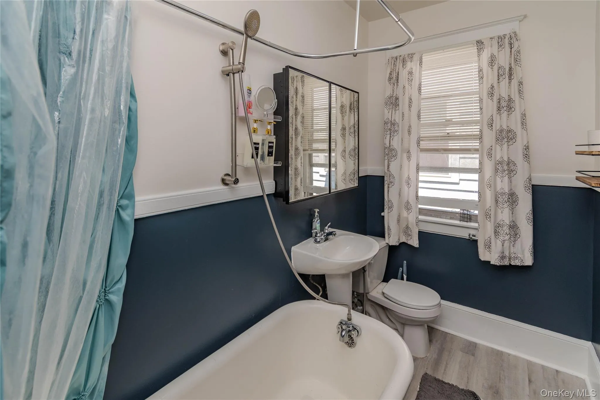 118 College Avenue, Poughkeepsie, NY, 3 Bedrooms Bedrooms, 7 Rooms Rooms,1 BathroomBathrooms,Residential,For Rent,College,0,KEY1009506 118 College Avenue, Poughkeepsie, NY, 3 Bedrooms Bedrooms, 7 Rooms Rooms,1 BathroomBathrooms,Residential,For Rent,College,0,KEY1009506