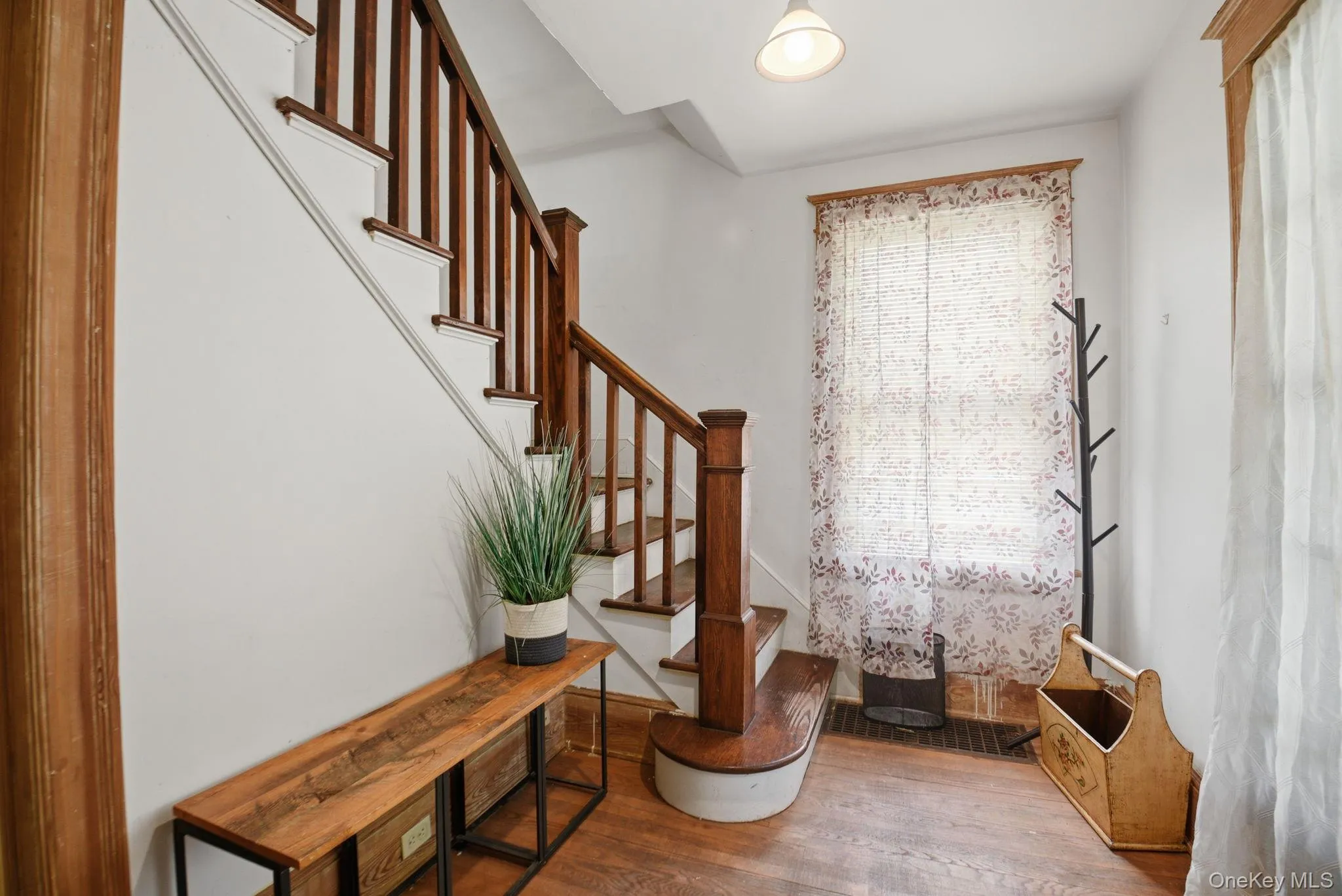 118 College Avenue, Poughkeepsie, NY, 3 Bedrooms Bedrooms, 7 Rooms Rooms,1 BathroomBathrooms,Residential,For Rent,College,0,1009506 118 College Avenue, Poughkeepsie, NY, 3 Bedrooms Bedrooms, 7 Rooms Rooms,1 BathroomBathrooms,Residential,For Rent,College,0,1009506