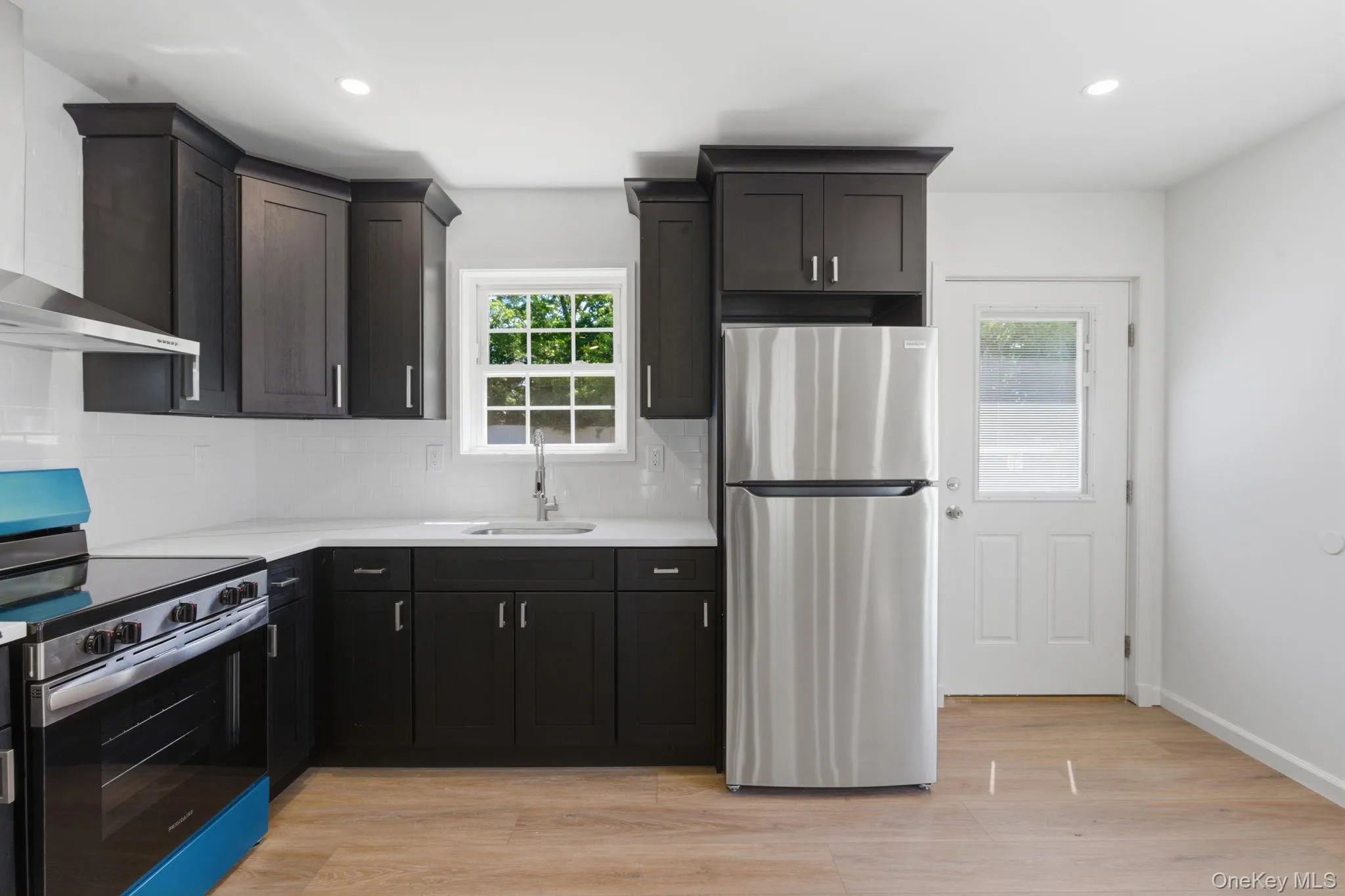 655 Post Avenue, Brookhaven, NY, 3 Bedrooms Bedrooms, 6 Rooms Rooms,1 BathroomBathrooms,Residential Lease,For Rent,Post,0,1009512 655 Post Avenue, Brookhaven, NY, 3 Bedrooms Bedrooms, 6 Rooms Rooms,1 BathroomBathrooms,Residential Lease,For Rent,Post,0,1009512
