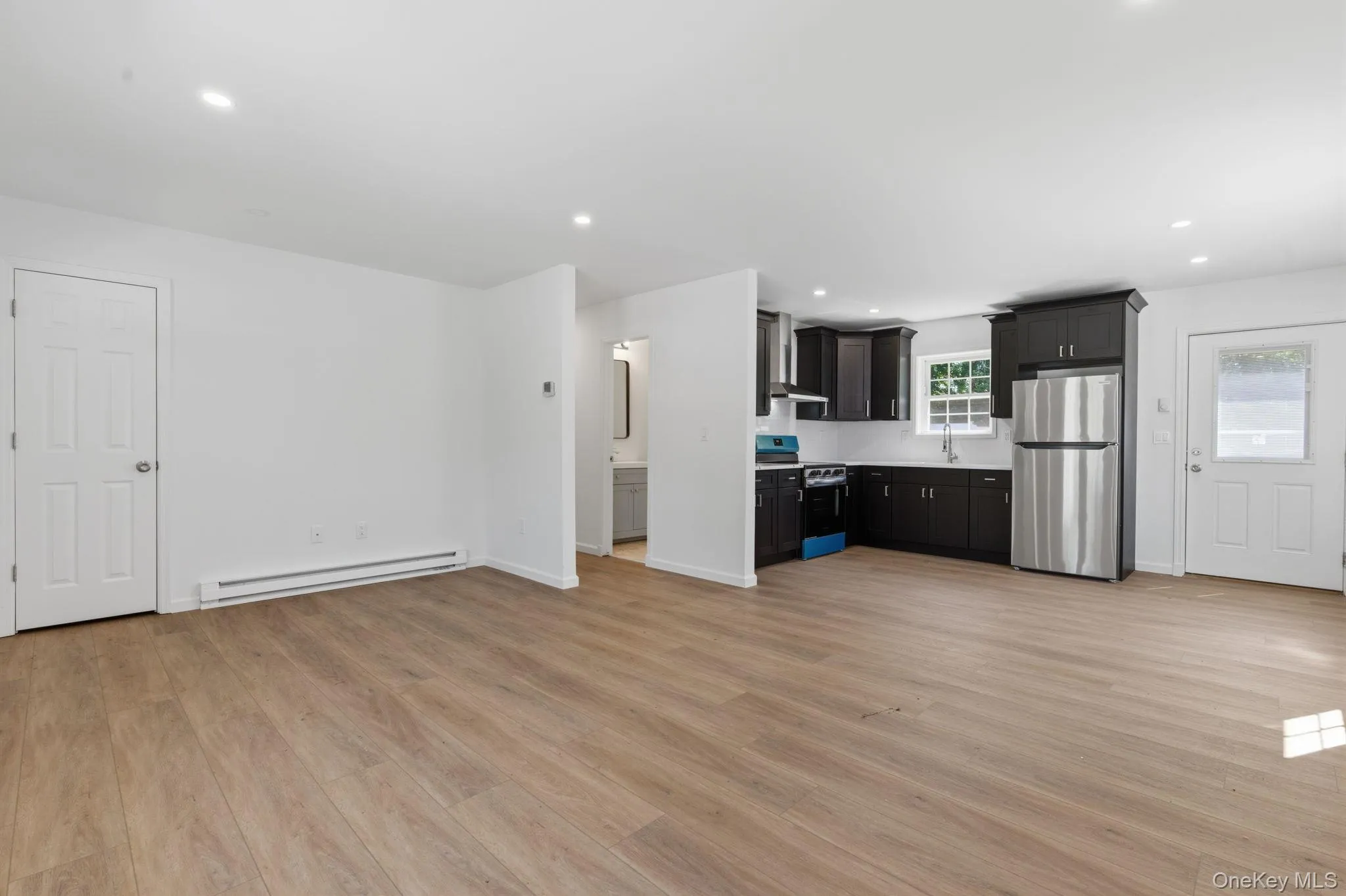 655 Post Avenue, Brookhaven, NY, 3 Bedrooms Bedrooms, 6 Rooms Rooms,1 BathroomBathrooms,Residential Lease,For Rent,Post,0,1009512 655 Post Avenue, Brookhaven, NY, 3 Bedrooms Bedrooms, 6 Rooms Rooms,1 BathroomBathrooms,Residential Lease,For Rent,Post,0,1009512