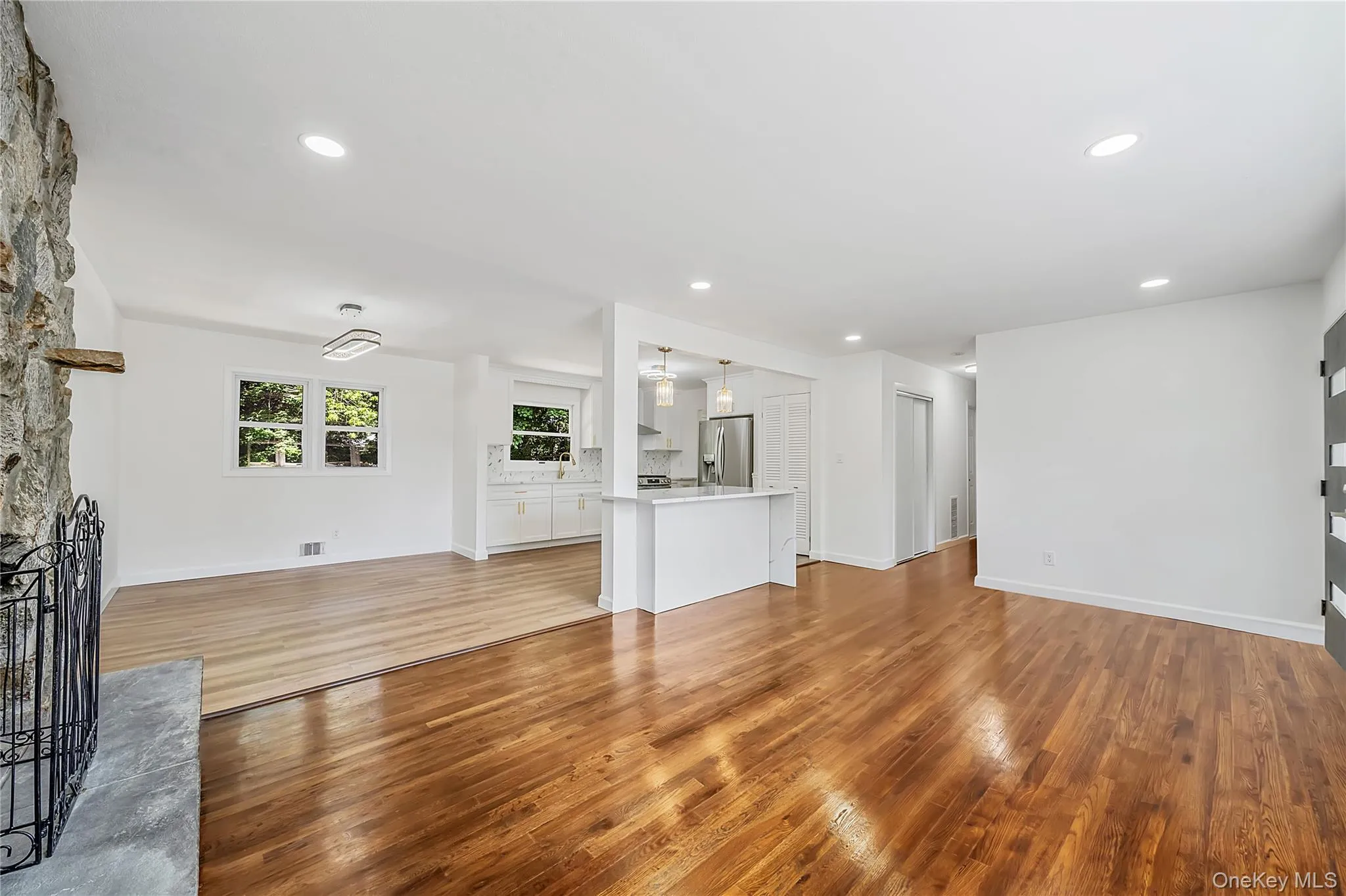 267 Woodhull Avenue, Brookhaven, NY, 3 Bedrooms Bedrooms, 8 Rooms Rooms,2 BathroomsBathrooms,Residential,For Rent,Woodhull,0,1009518 267 Woodhull Avenue, Brookhaven, NY, 3 Bedrooms Bedrooms, 8 Rooms Rooms,2 BathroomsBathrooms,Residential,For Rent,Woodhull,0,1009518