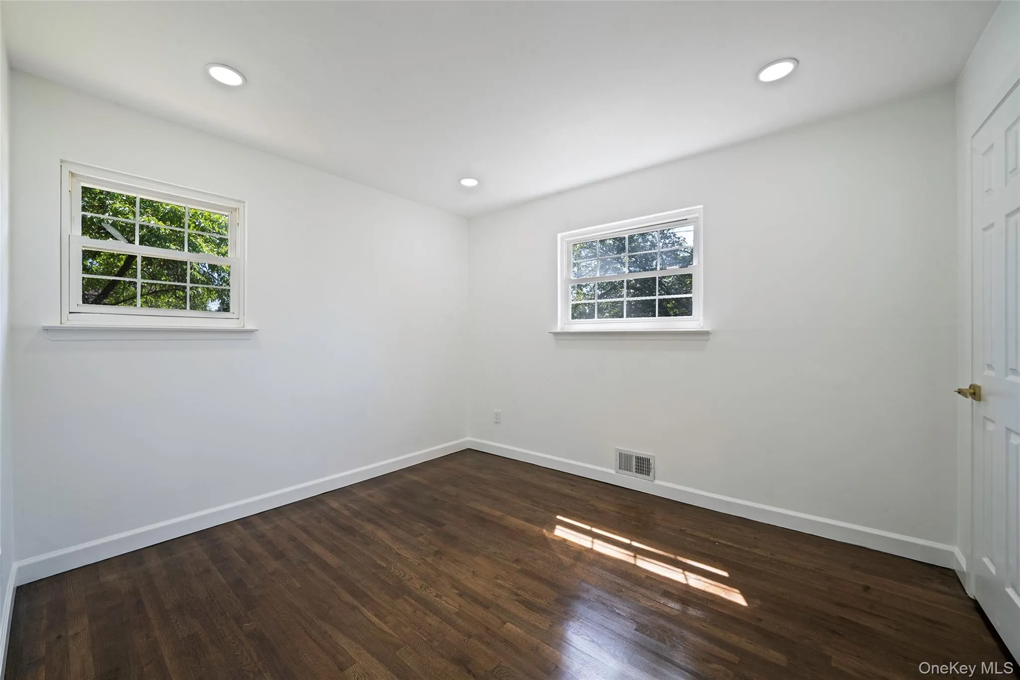 267 Woodhull Avenue, Brookhaven, NY, 3 Bedrooms Bedrooms, 8 Rooms Rooms,2 BathroomsBathrooms,Residential,For Rent,Woodhull,0,1009518 267 Woodhull Avenue, Brookhaven, NY, 3 Bedrooms Bedrooms, 8 Rooms Rooms,2 BathroomsBathrooms,Residential,For Rent,Woodhull,0,1009518