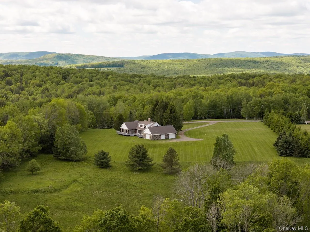 2114 Brush Ridge Road, Middletown, NY, 4 Bedrooms Bedrooms, 12 Rooms Rooms,3 BathroomsBathrooms,Residential,For Rent,Brush Ridge,0,1009520 2114 Brush Ridge Road, Middletown, NY, 4 Bedrooms Bedrooms, 12 Rooms Rooms,3 BathroomsBathrooms,Residential,For Rent,Brush Ridge,0,1009520