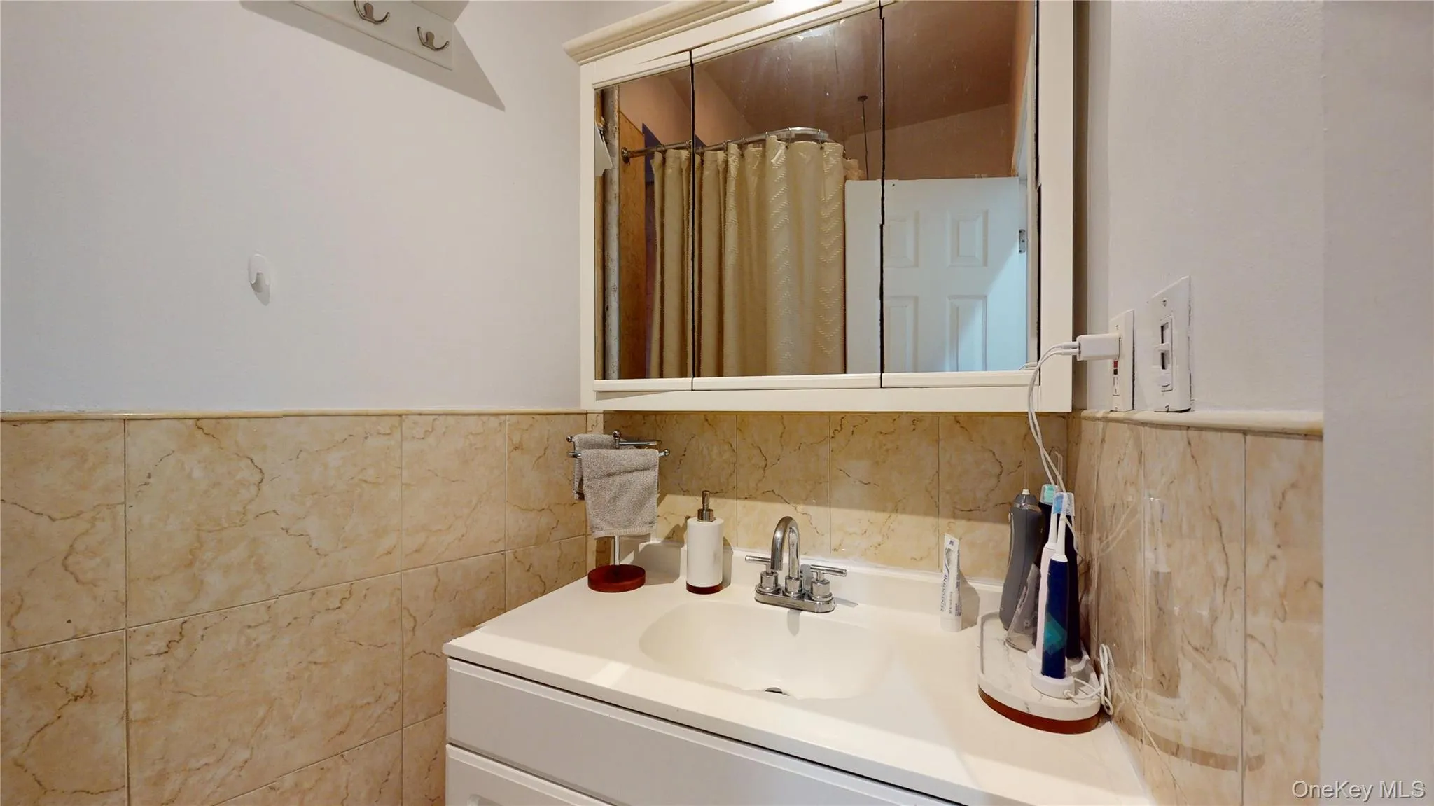 454 152nd Street, New York, NY, 2 Bedrooms Bedrooms, 5 Rooms Rooms,1 BathroomBathrooms,Residential,For Rent,152nd,0,1009528 454 152nd Street, New York, NY, 2 Bedrooms Bedrooms, 5 Rooms Rooms,1 BathroomBathrooms,Residential,For Rent,152nd,0,1009528