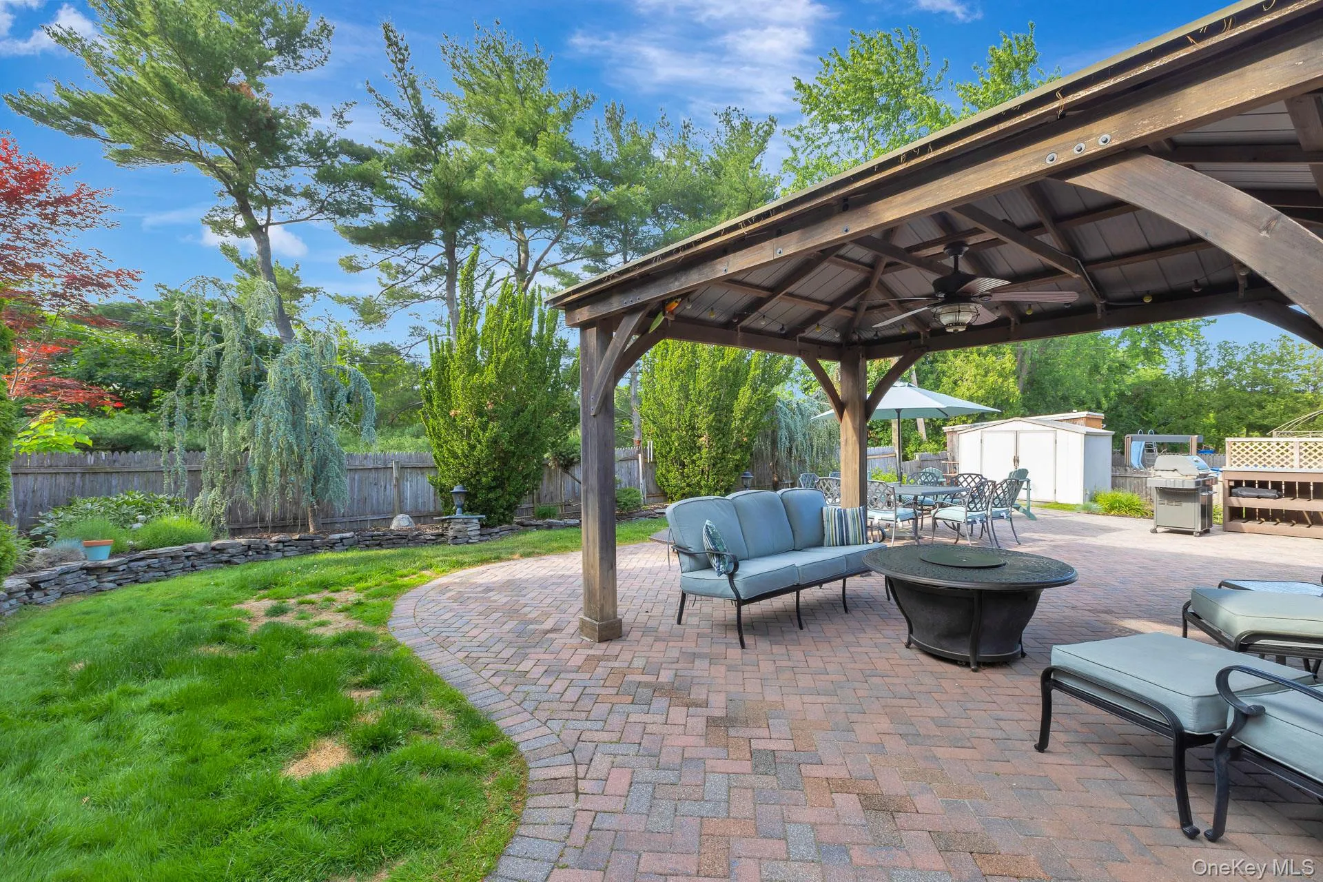19 Knoll Lane, Smithtown, NY, 4 Bedrooms Bedrooms, 8 Rooms Rooms,2 BathroomsBathrooms,Residential,For Rent,Knoll,0,1009532 19 Knoll Lane, Smithtown, NY, 4 Bedrooms Bedrooms, 8 Rooms Rooms,2 BathroomsBathrooms,Residential,For Rent,Knoll,0,1009532