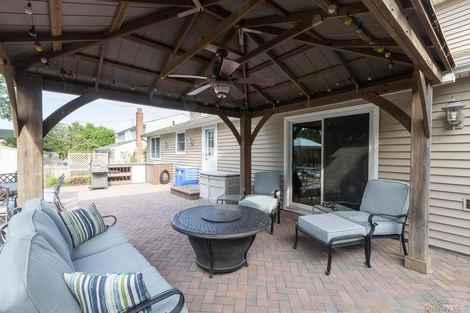 19 Knoll Lane, Smithtown, NY, 4 Bedrooms Bedrooms, 8 Rooms Rooms,2 BathroomsBathrooms,Residential,For Rent,Knoll,0,1009532 19 Knoll Lane, Smithtown, NY, 4 Bedrooms Bedrooms, 8 Rooms Rooms,2 BathroomsBathrooms,Residential,For Rent,Knoll,0,1009532