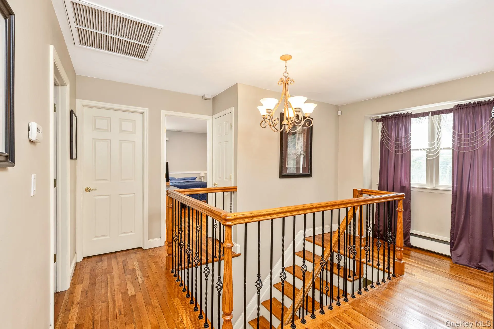 19 Knoll Lane, Smithtown, NY, 4 Bedrooms Bedrooms, 8 Rooms Rooms,2 BathroomsBathrooms,Residential,For Rent,Knoll,0,1009532 19 Knoll Lane, Smithtown, NY, 4 Bedrooms Bedrooms, 8 Rooms Rooms,2 BathroomsBathrooms,Residential,For Rent,Knoll,0,1009532