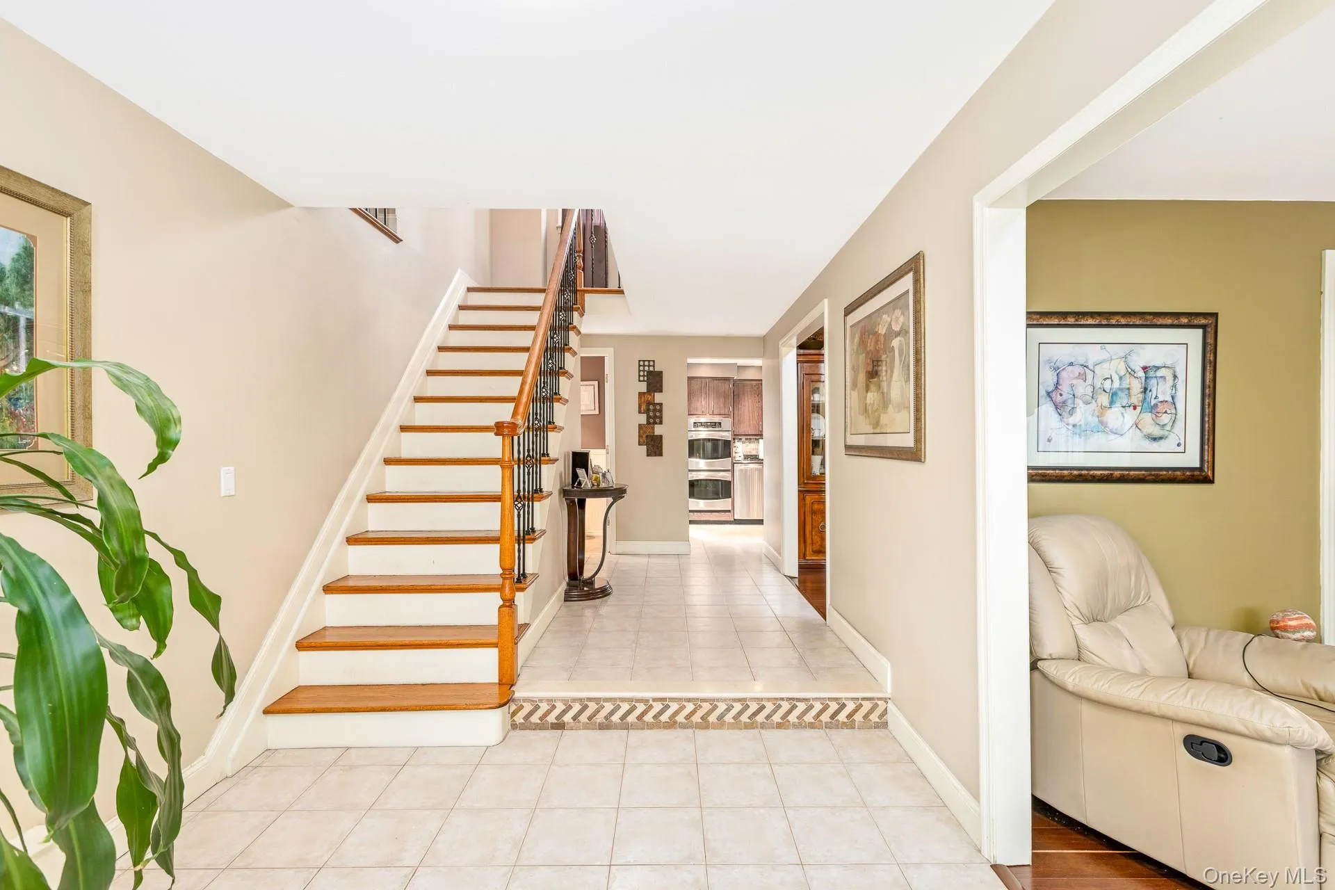 19 Knoll Lane, Smithtown, NY, 4 Bedrooms Bedrooms, 8 Rooms Rooms,2 BathroomsBathrooms,Residential,For Rent,Knoll,0,1009532 19 Knoll Lane, Smithtown, NY, 4 Bedrooms Bedrooms, 8 Rooms Rooms,2 BathroomsBathrooms,Residential,For Rent,Knoll,0,1009532