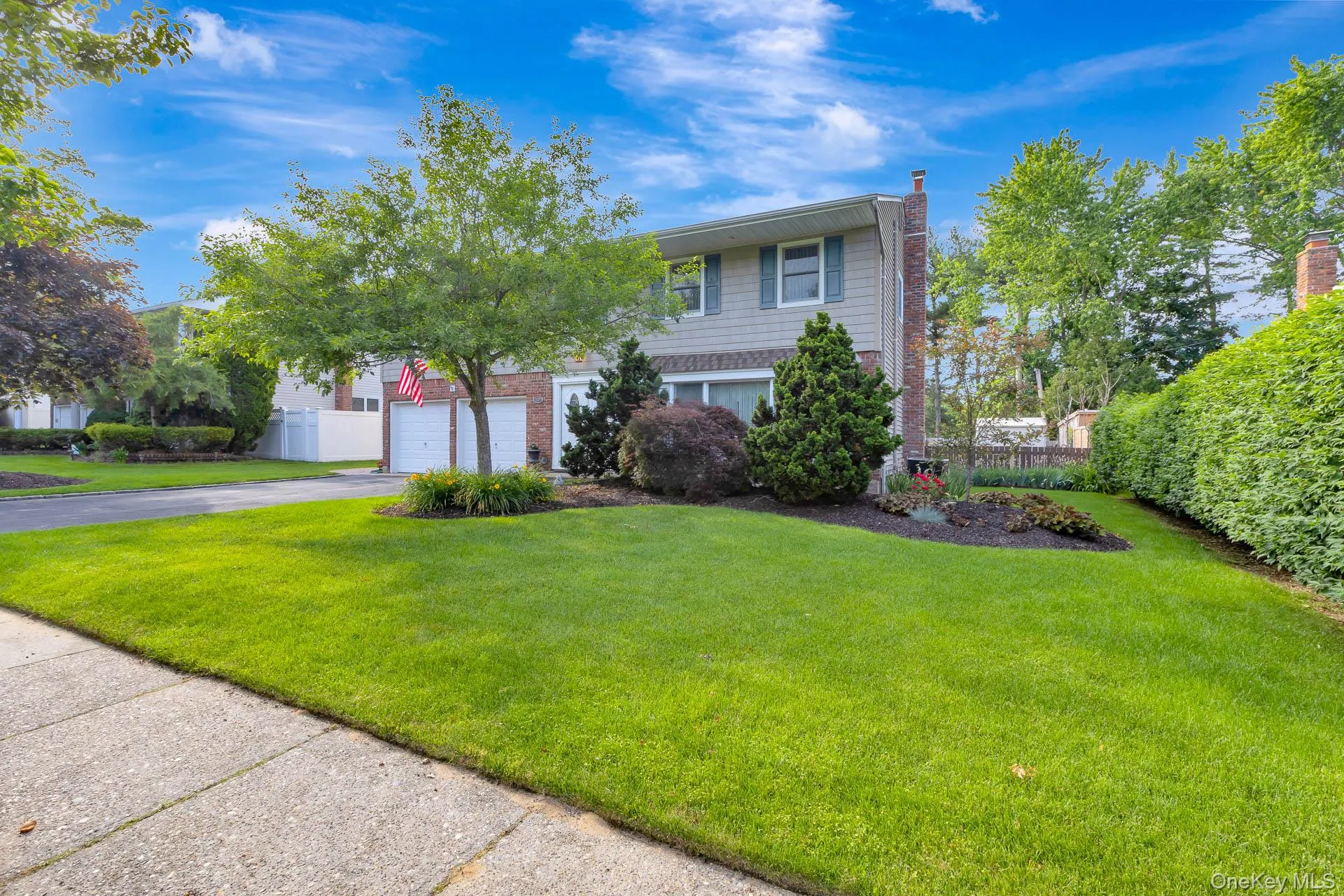 19 Knoll Lane, Smithtown, NY, 4 Bedrooms Bedrooms, 8 Rooms Rooms,2 BathroomsBathrooms,Residential,For Rent,Knoll,0,1009532 19 Knoll Lane, Smithtown, NY, 4 Bedrooms Bedrooms, 8 Rooms Rooms,2 BathroomsBathrooms,Residential,For Rent,Knoll,0,1009532