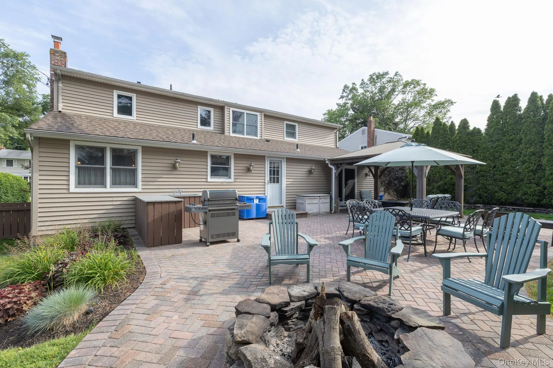 19 Knoll Lane, Smithtown, NY, 4 Bedrooms Bedrooms, 8 Rooms Rooms,2 BathroomsBathrooms,Residential,For Rent,Knoll,0,1009532 19 Knoll Lane, Smithtown, NY, 4 Bedrooms Bedrooms, 8 Rooms Rooms,2 BathroomsBathrooms,Residential,For Rent,Knoll,0,1009532