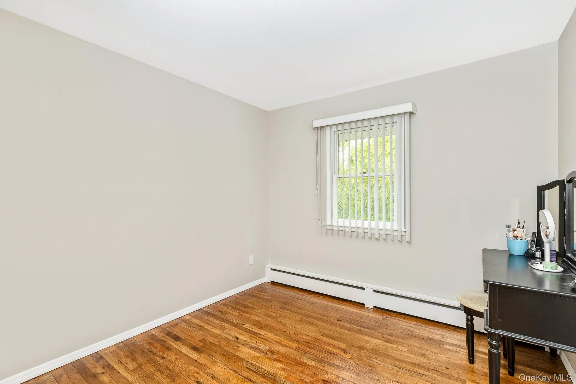 19 Knoll Lane, Smithtown, NY, 4 Bedrooms Bedrooms, 8 Rooms Rooms,2 BathroomsBathrooms,Residential,For Rent,Knoll,0,1009532 19 Knoll Lane, Smithtown, NY, 4 Bedrooms Bedrooms, 8 Rooms Rooms,2 BathroomsBathrooms,Residential,For Rent,Knoll,0,1009532