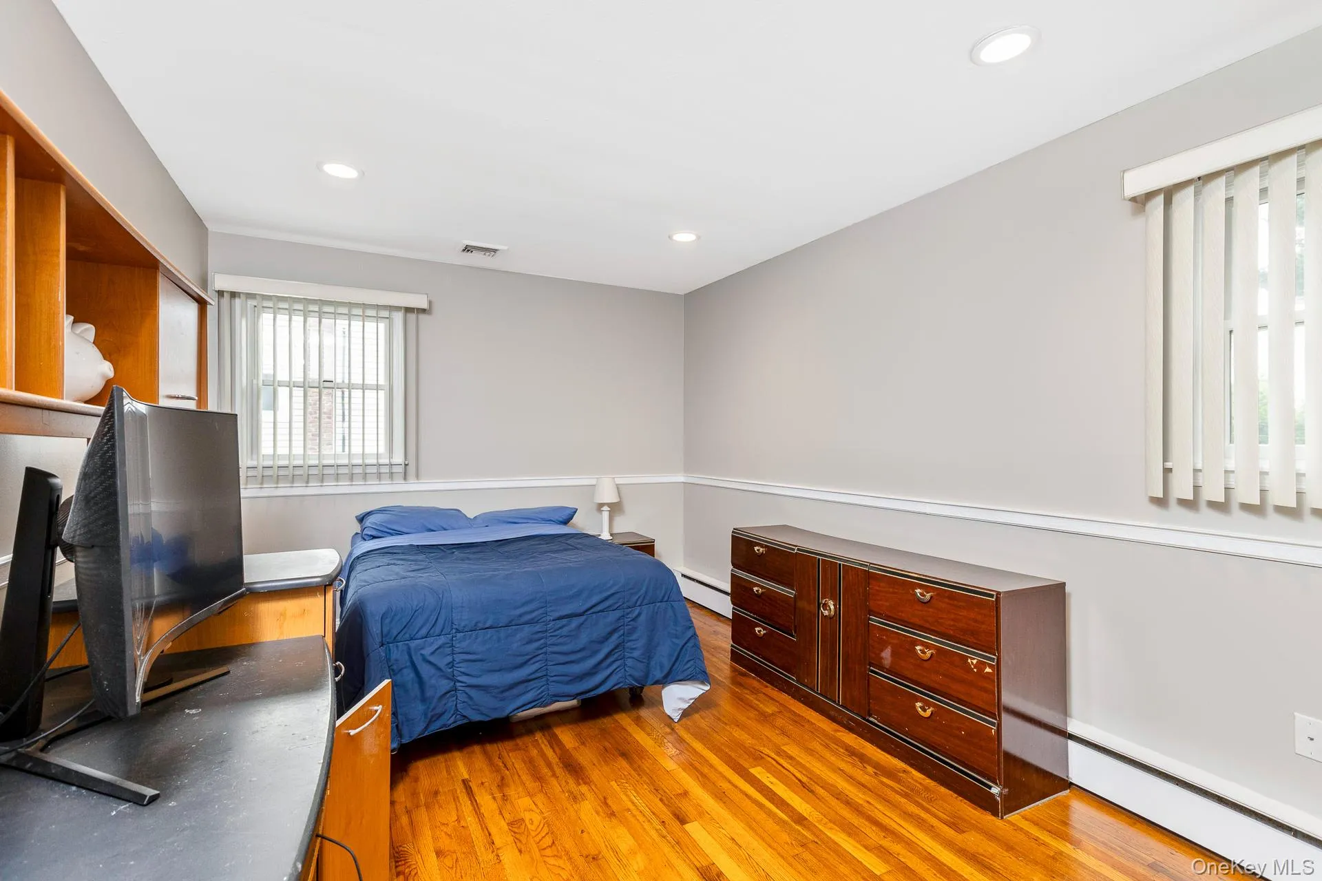 19 Knoll Lane, Smithtown, NY, 4 Bedrooms Bedrooms, 8 Rooms Rooms,2 BathroomsBathrooms,Residential,For Rent,Knoll,0,1009532 19 Knoll Lane, Smithtown, NY, 4 Bedrooms Bedrooms, 8 Rooms Rooms,2 BathroomsBathrooms,Residential,For Rent,Knoll,0,1009532