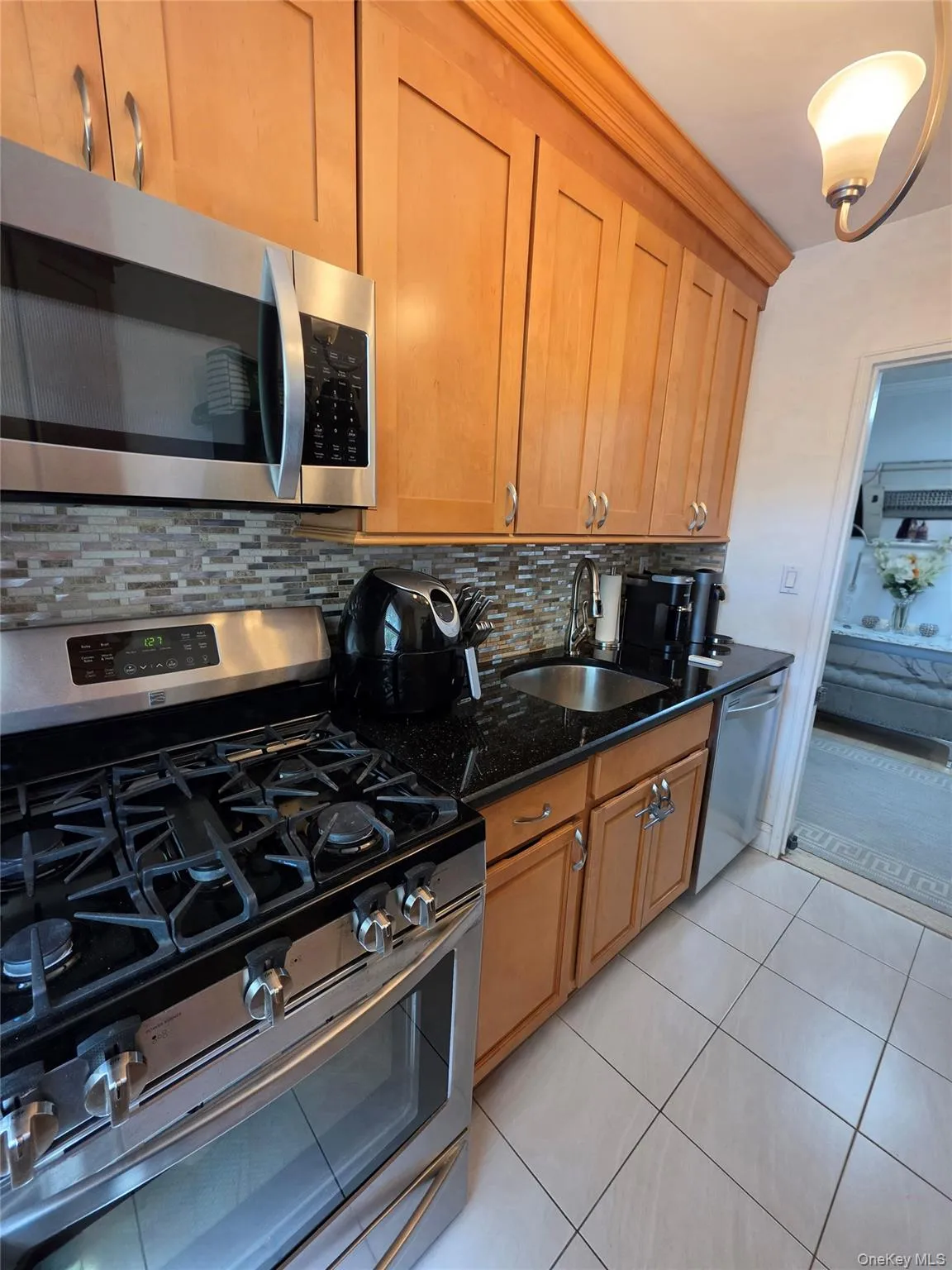 88-27 Shore Parkway, New York, NY, 1 Bedroom Bedrooms, 4 Rooms Rooms,1 BathroomBathrooms,Residential,For Rent,Shore Parkway,0,1009533 88-27 Shore Parkway, New York, NY, 1 Bedroom Bedrooms, 4 Rooms Rooms,1 BathroomBathrooms,Residential,For Rent,Shore Parkway,0,1009533