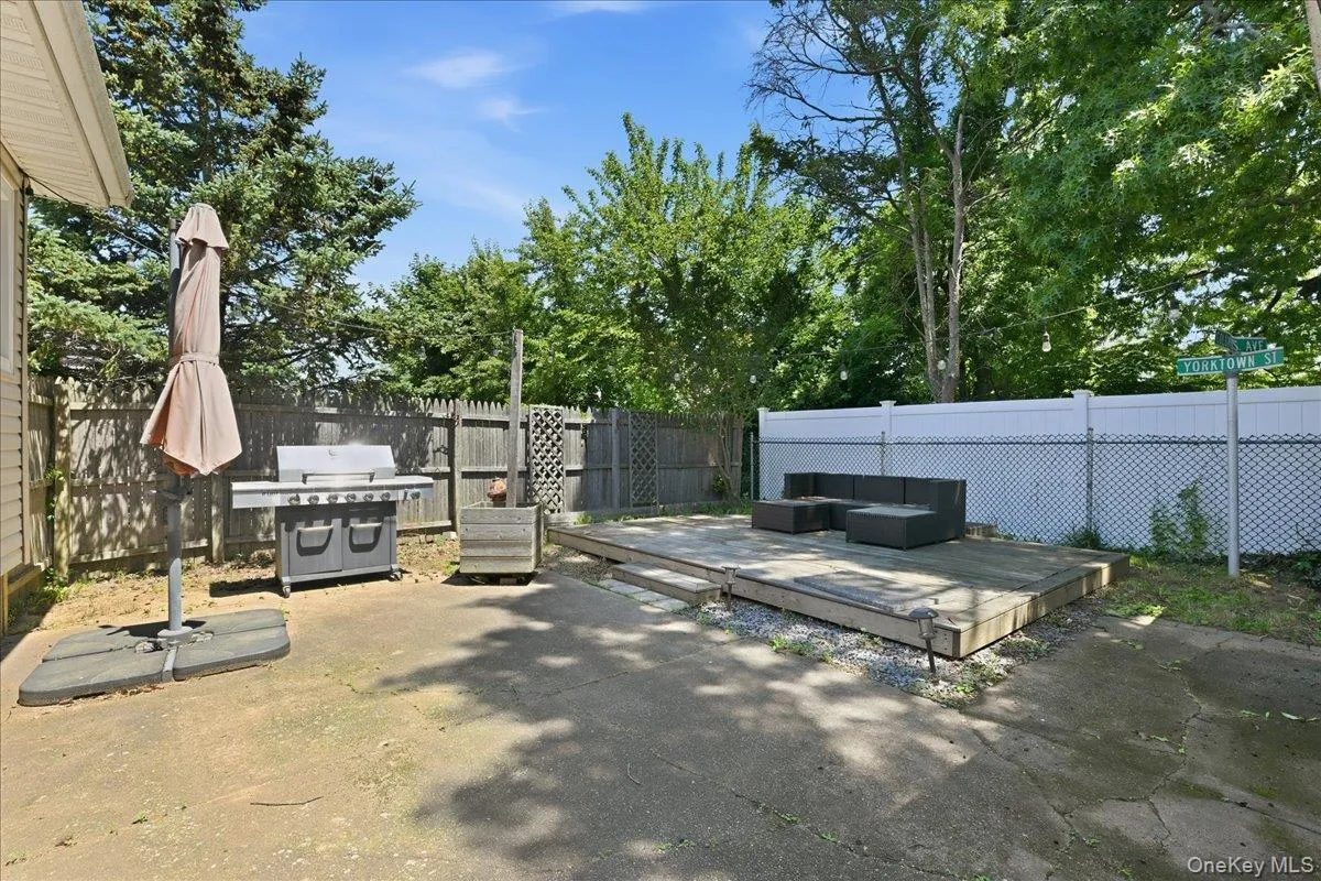 2395 Yorktown Street, Hempstead, NY, 3 Bedrooms Bedrooms, 7 Rooms Rooms,1 BathroomBathrooms,Residential,For Rent,Yorktown,0,1009536 2395 Yorktown Street, Hempstead, NY, 3 Bedrooms Bedrooms, 7 Rooms Rooms,1 BathroomBathrooms,Residential,For Rent,Yorktown,0,1009536