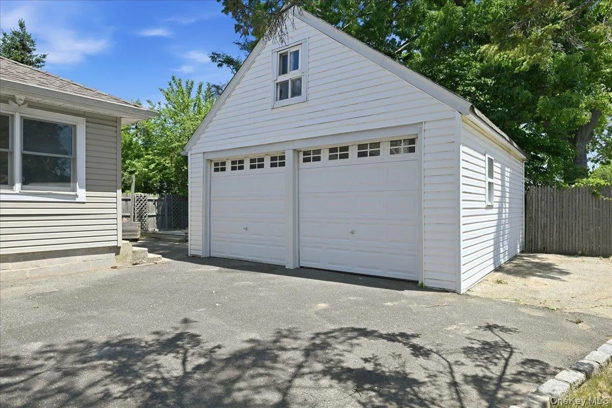 2395 Yorktown Street, Hempstead, NY, 3 Bedrooms Bedrooms, 7 Rooms Rooms,1 BathroomBathrooms,Residential,For Rent,Yorktown,0,1009536 2395 Yorktown Street, Hempstead, NY, 3 Bedrooms Bedrooms, 7 Rooms Rooms,1 BathroomBathrooms,Residential,For Rent,Yorktown,0,1009536
