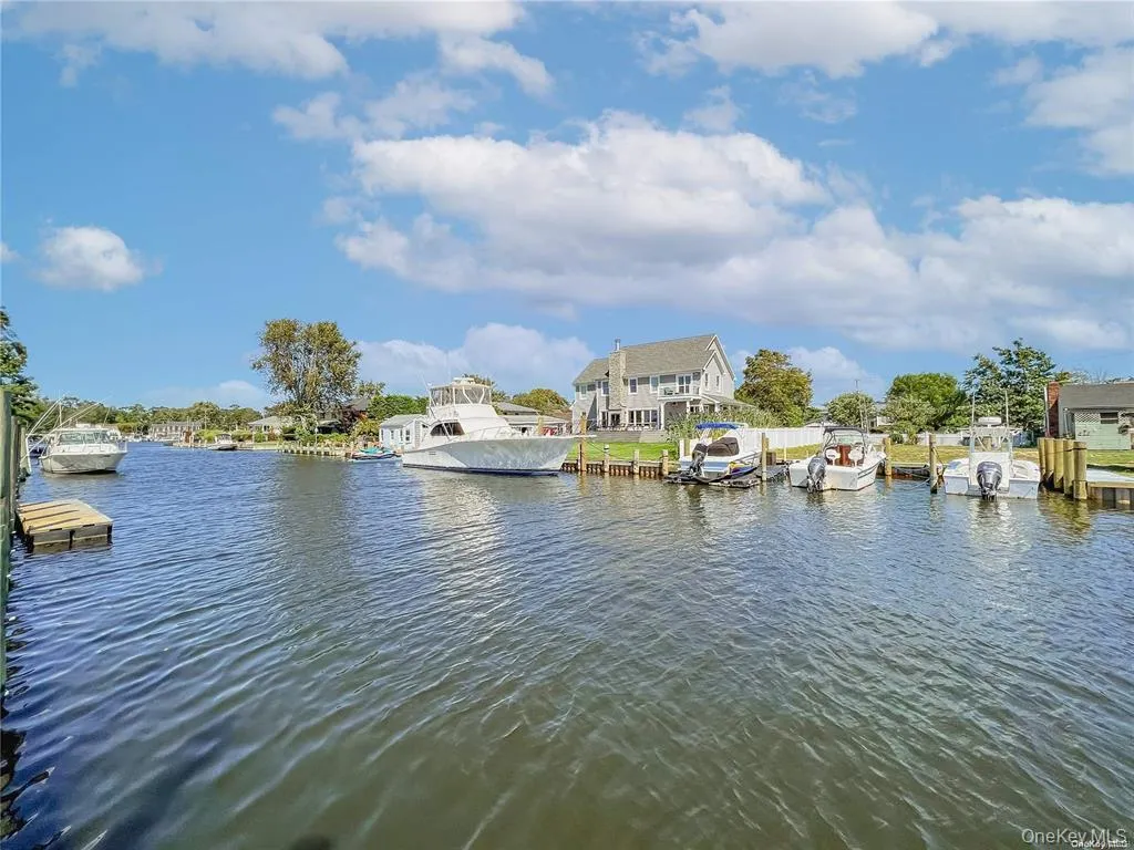 187 Sequams Lane Center, Islip, NY, 3 Bedrooms Bedrooms, 7 Rooms Rooms,2 BathroomsBathrooms,Residential,For Rent,Sequams Lane,0,1009539 187 Sequams Lane Center, Islip, NY, 3 Bedrooms Bedrooms, 7 Rooms Rooms,2 BathroomsBathrooms,Residential,For Rent,Sequams Lane,0,1009539