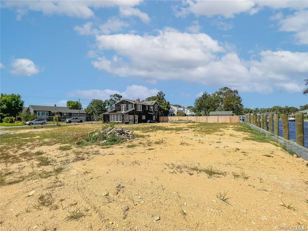 187 Sequams Lane Center, Islip, NY, 3 Bedrooms Bedrooms, 7 Rooms Rooms,2 BathroomsBathrooms,Residential,For Rent,Sequams Lane,0,1009539 187 Sequams Lane Center, Islip, NY, 3 Bedrooms Bedrooms, 7 Rooms Rooms,2 BathroomsBathrooms,Residential,For Rent,Sequams Lane,0,1009539