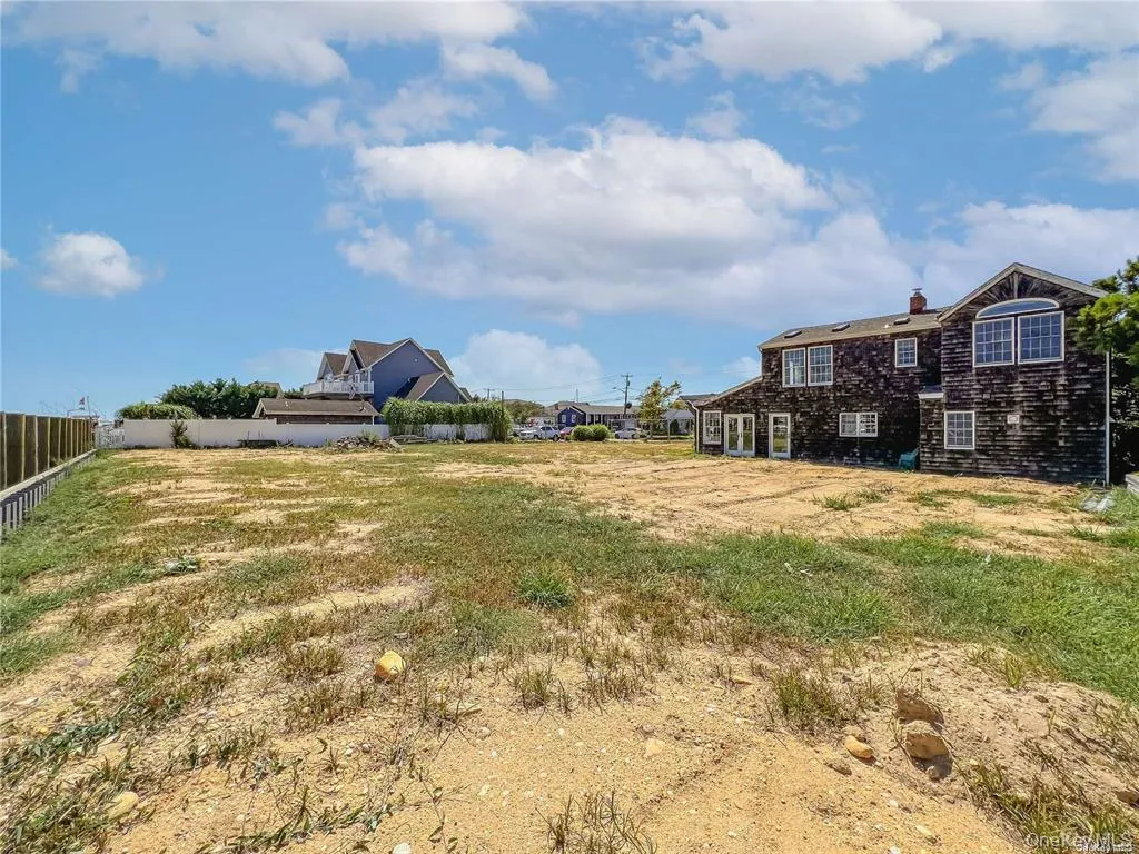 187 Sequams Lane Center, Islip, NY, 3 Bedrooms Bedrooms, 7 Rooms Rooms,2 BathroomsBathrooms,Residential,For Rent,Sequams Lane,0,1009539 187 Sequams Lane Center, Islip, NY, 3 Bedrooms Bedrooms, 7 Rooms Rooms,2 BathroomsBathrooms,Residential,For Rent,Sequams Lane,0,1009539