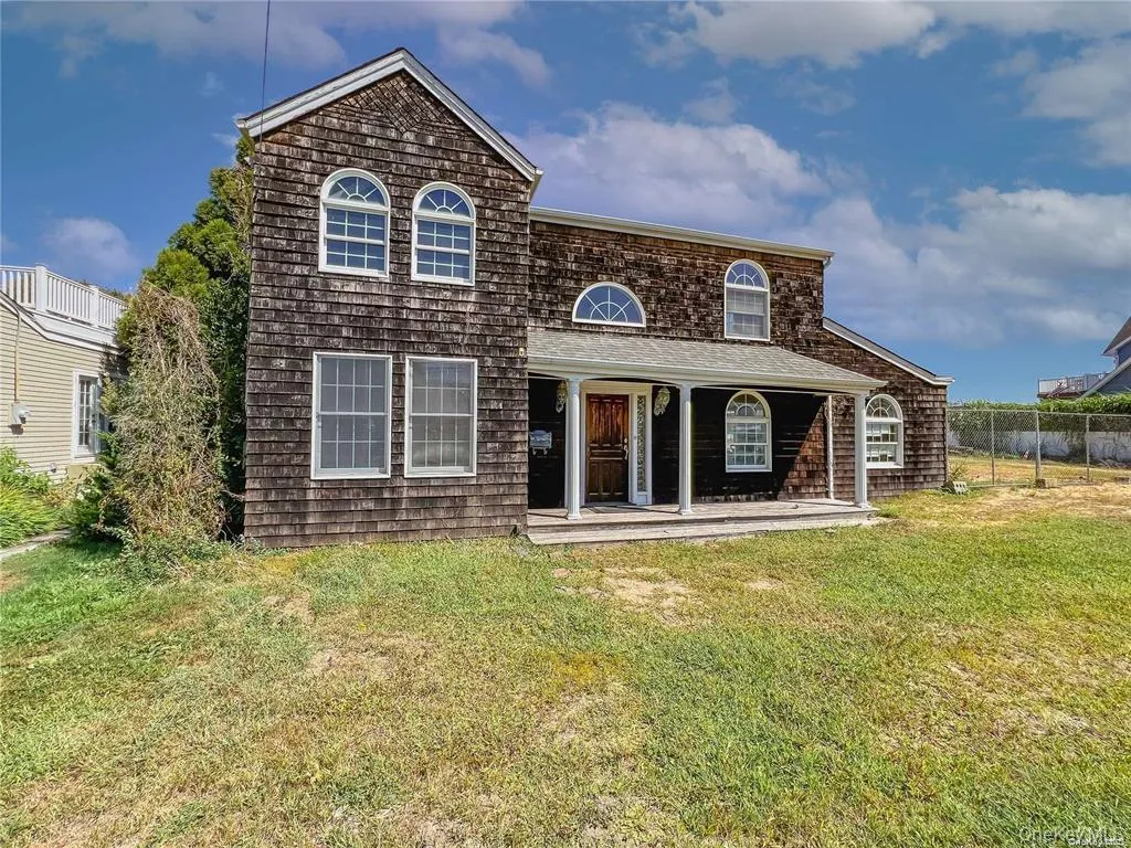 187 Sequams Lane Center, Islip, NY, 3 Bedrooms Bedrooms, 7 Rooms Rooms,2 BathroomsBathrooms,Residential,For Rent,Sequams Lane,0,1009539 187 Sequams Lane Center, Islip, NY, 3 Bedrooms Bedrooms, 7 Rooms Rooms,2 BathroomsBathrooms,Residential,For Rent,Sequams Lane,0,1009539