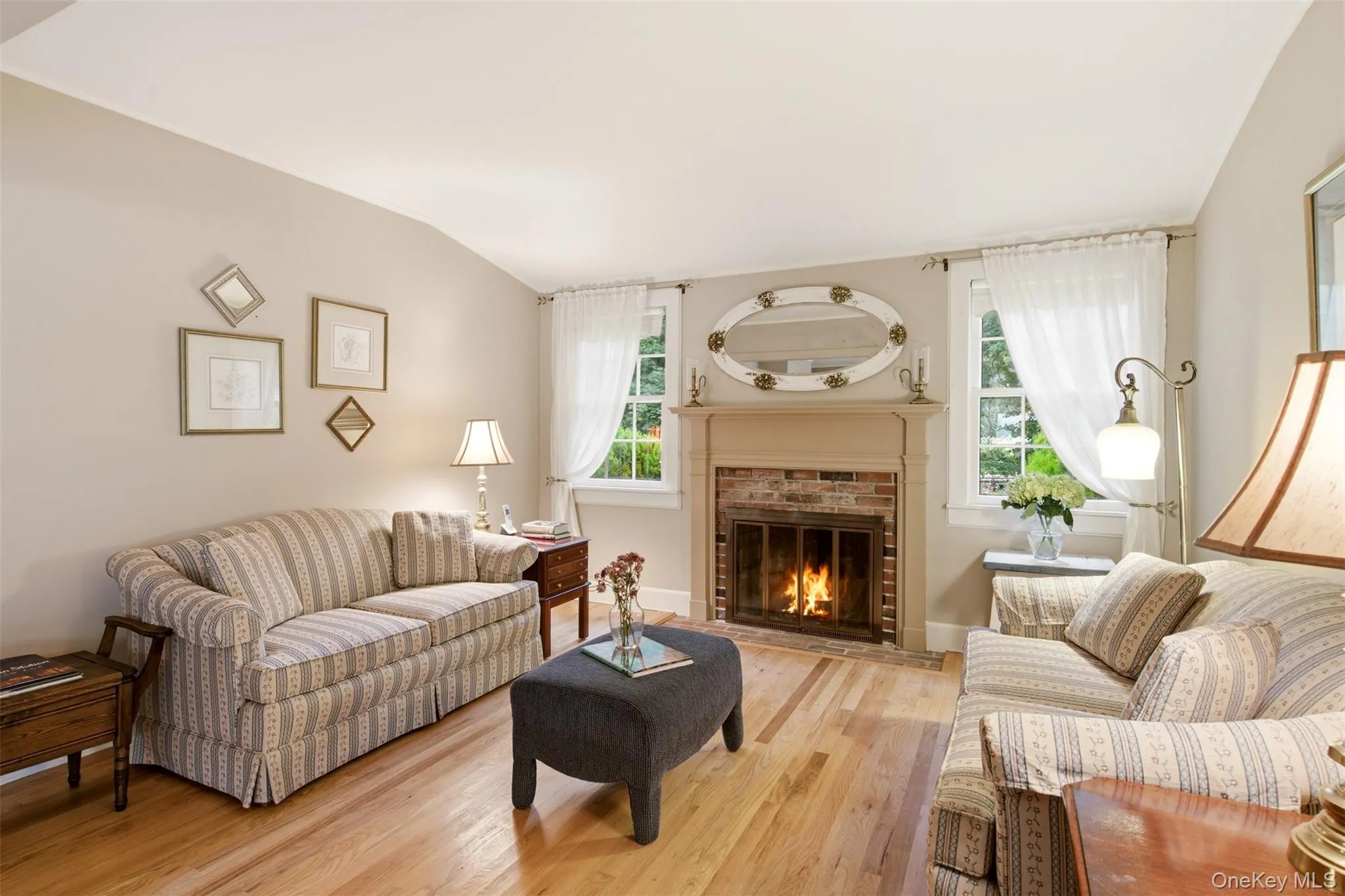 4 Landing Meadow Road, Smithtown, NY, 3 Bedrooms Bedrooms, 8 Rooms Rooms,2 BathroomsBathrooms,Residential,For Rent,Landing Meadow,0,1009540 4 Landing Meadow Road, Smithtown, NY, 3 Bedrooms Bedrooms, 8 Rooms Rooms,2 BathroomsBathrooms,Residential,For Rent,Landing Meadow,0,1009540