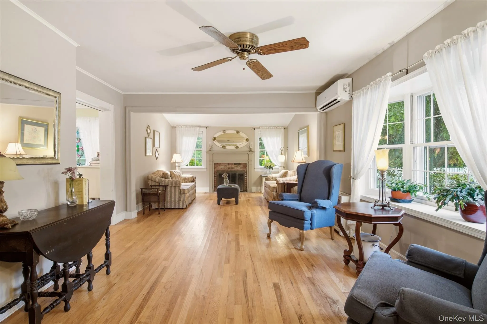 4 Landing Meadow Road, Smithtown, NY, 3 Bedrooms Bedrooms, 8 Rooms Rooms,2 BathroomsBathrooms,Residential,For Rent,Landing Meadow,0,1009540 4 Landing Meadow Road, Smithtown, NY, 3 Bedrooms Bedrooms, 8 Rooms Rooms,2 BathroomsBathrooms,Residential,For Rent,Landing Meadow,0,1009540