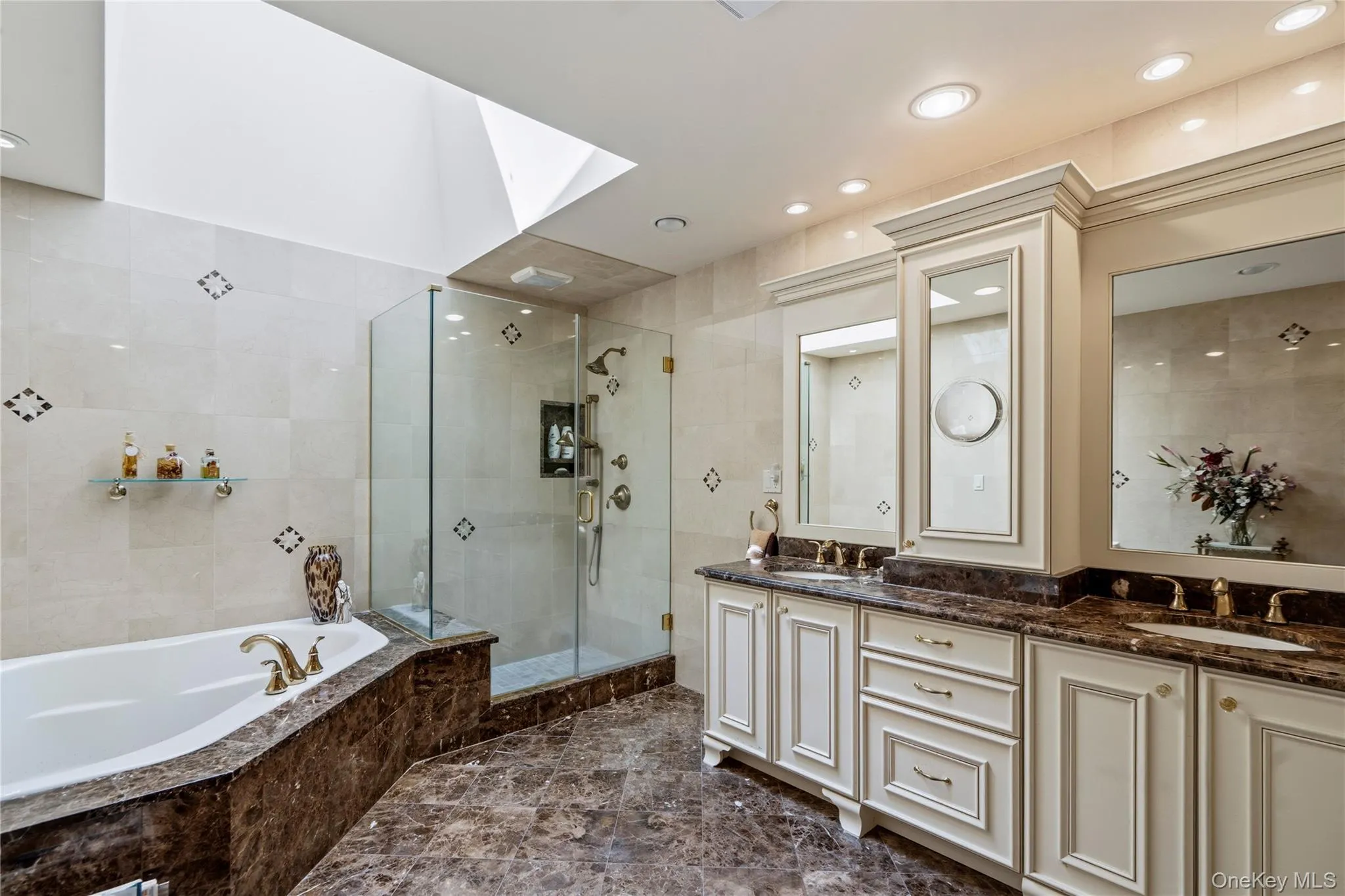 265 Sparrow Drive, North Hempstead, NY, 2 Bedrooms Bedrooms, 8 Rooms Rooms,2 BathroomsBathrooms,Residential,For Rent,Sparrow,0,1009542 265 Sparrow Drive, North Hempstead, NY, 2 Bedrooms Bedrooms, 8 Rooms Rooms,2 BathroomsBathrooms,Residential,For Rent,Sparrow,0,1009542