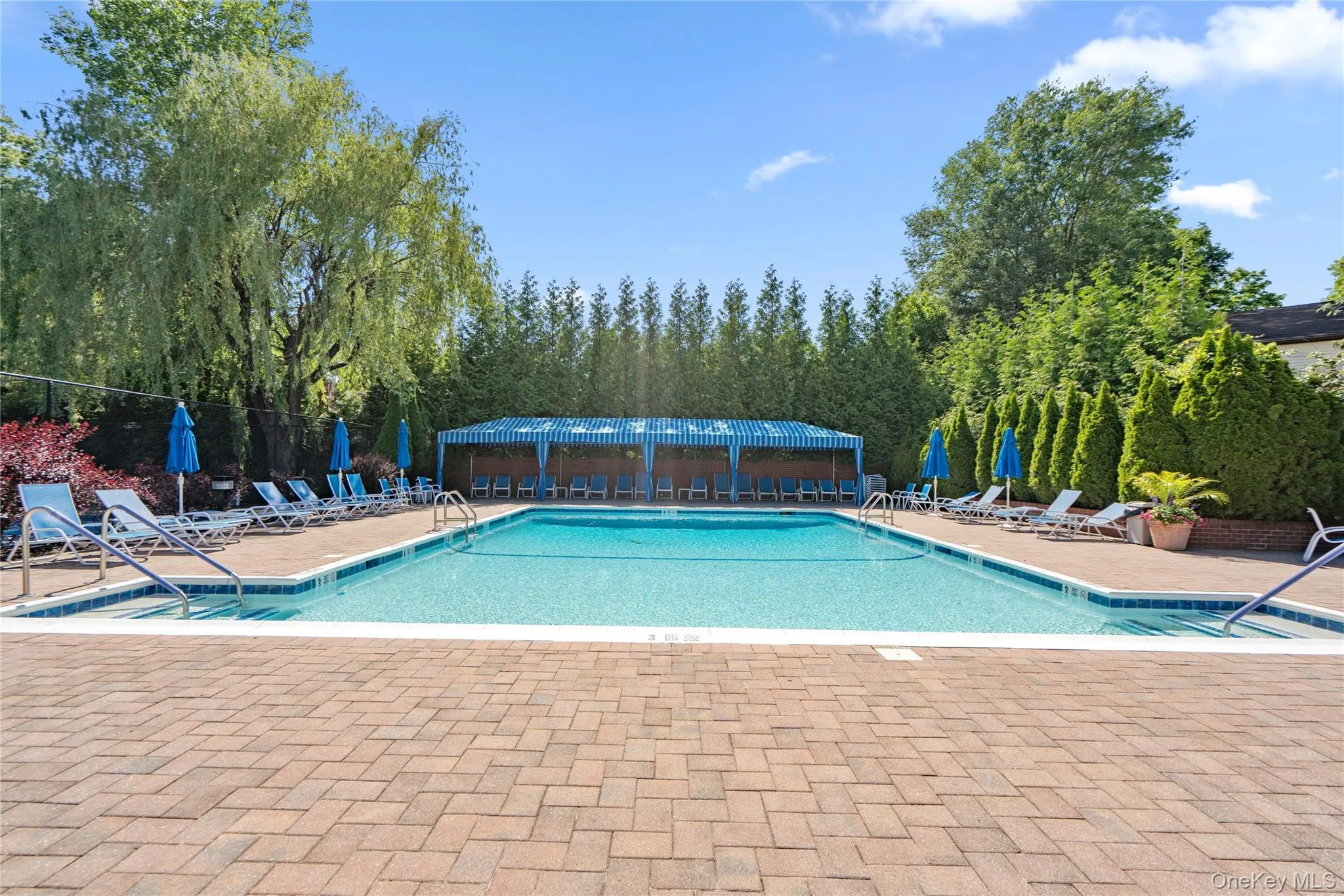 265 Sparrow Drive, North Hempstead, NY, 2 Bedrooms Bedrooms, 8 Rooms Rooms,2 BathroomsBathrooms,Residential,For Rent,Sparrow,0,1009542 265 Sparrow Drive, North Hempstead, NY, 2 Bedrooms Bedrooms, 8 Rooms Rooms,2 BathroomsBathrooms,Residential,For Rent,Sparrow,0,1009542
