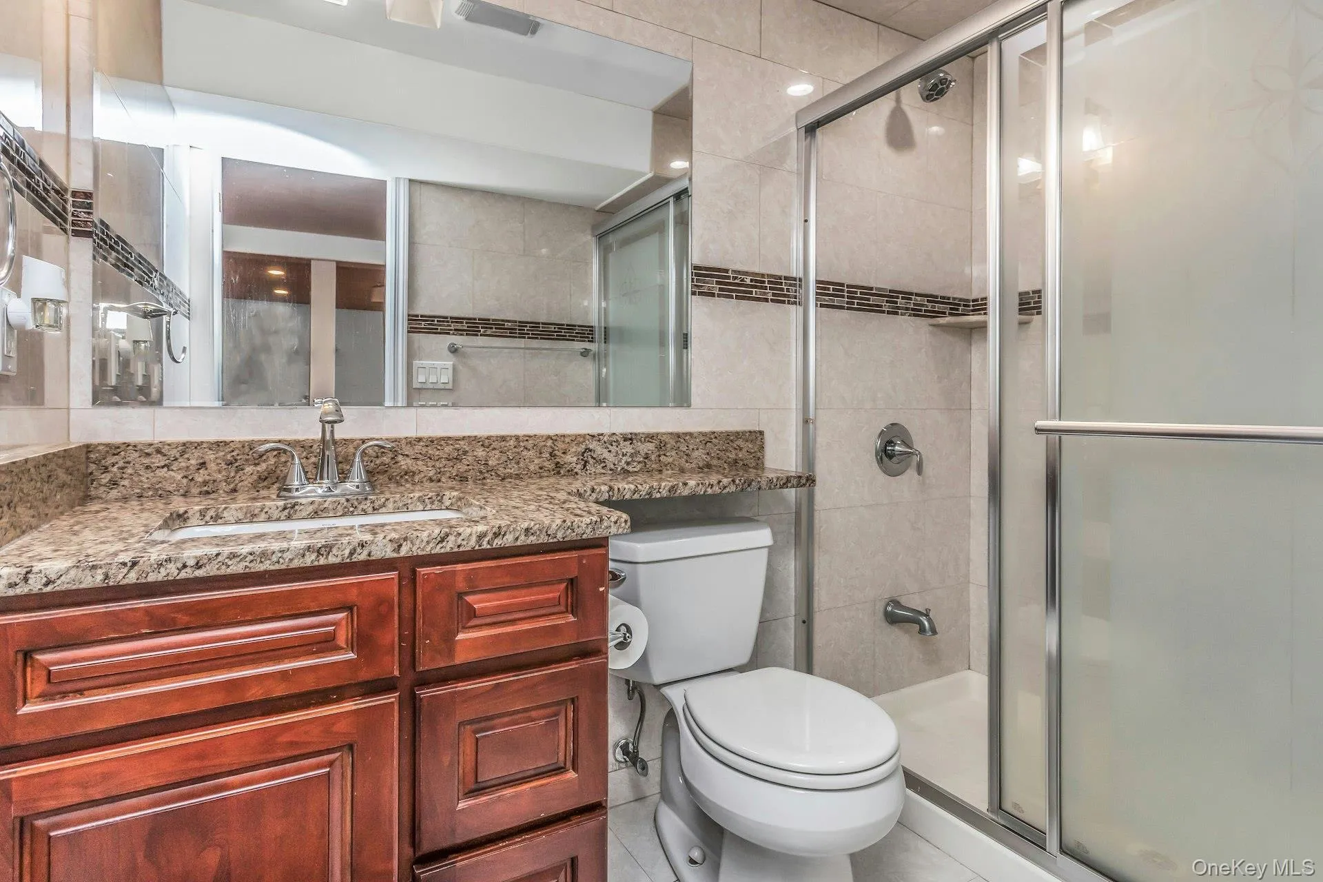 233 Collins Avenue, North Hempstead, NY, 5 Bedrooms Bedrooms, 14 Rooms Rooms,4 BathroomsBathrooms,Residential,For Rent,Collins,0,1009546 233 Collins Avenue, North Hempstead, NY, 5 Bedrooms Bedrooms, 14 Rooms Rooms,4 BathroomsBathrooms,Residential,For Rent,Collins,0,1009546