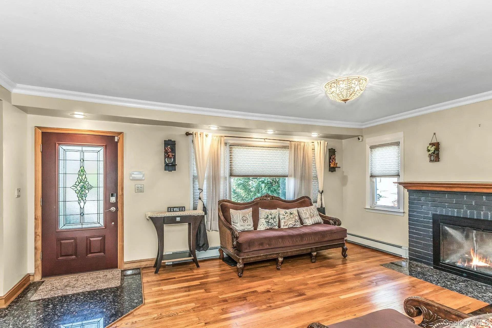 233 Collins Avenue, North Hempstead, NY, 5 Bedrooms Bedrooms, 14 Rooms Rooms,4 BathroomsBathrooms,Residential,For Rent,Collins,0,1009546 233 Collins Avenue, North Hempstead, NY, 5 Bedrooms Bedrooms, 14 Rooms Rooms,4 BathroomsBathrooms,Residential,For Rent,Collins,0,1009546