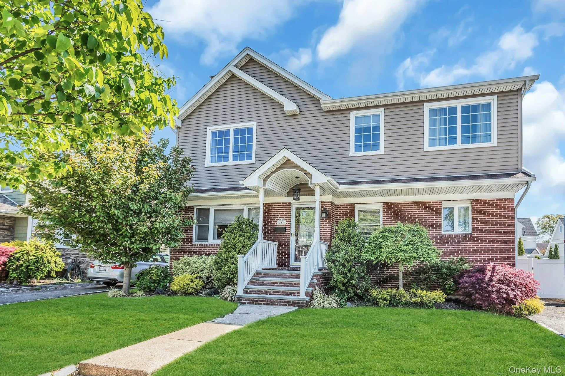 233 Collins Avenue, North Hempstead, NY, 5 Bedrooms Bedrooms, 14 Rooms Rooms,4 BathroomsBathrooms,Residential,For Rent,Collins,0,1009546 233 Collins Avenue, North Hempstead, NY, 5 Bedrooms Bedrooms, 14 Rooms Rooms,4 BathroomsBathrooms,Residential,For Rent,Collins,0,1009546