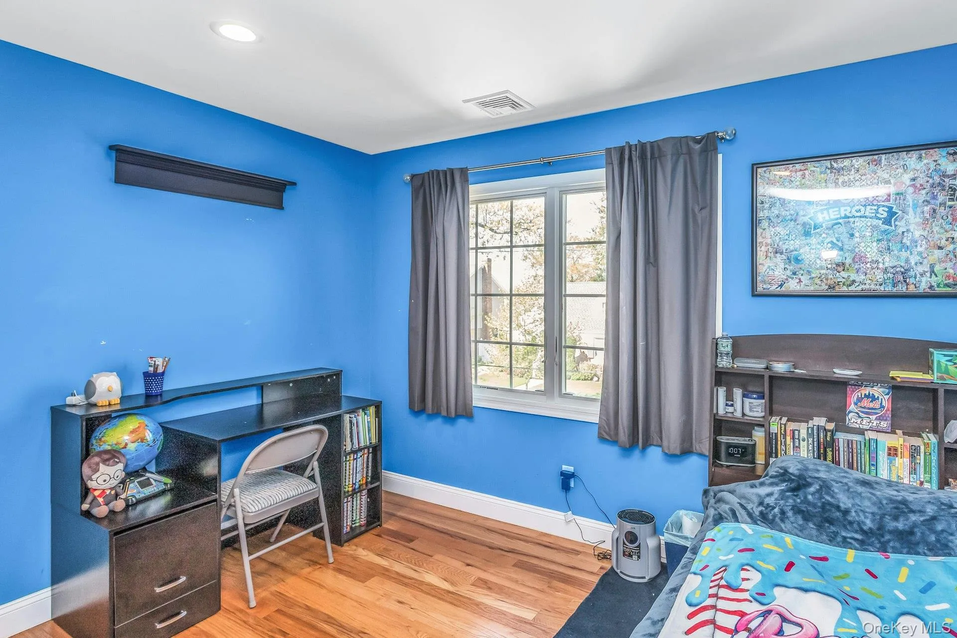 233 Collins Avenue, North Hempstead, NY, 5 Bedrooms Bedrooms, 14 Rooms Rooms,4 BathroomsBathrooms,Residential,For Rent,Collins,0,1009546 233 Collins Avenue, North Hempstead, NY, 5 Bedrooms Bedrooms, 14 Rooms Rooms,4 BathroomsBathrooms,Residential,For Rent,Collins,0,1009546