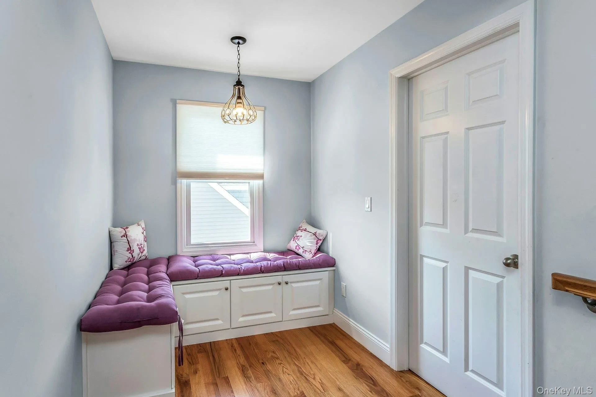 233 Collins Avenue, North Hempstead, NY, 5 Bedrooms Bedrooms, 14 Rooms Rooms,4 BathroomsBathrooms,Residential,For Rent,Collins,0,1009546 233 Collins Avenue, North Hempstead, NY, 5 Bedrooms Bedrooms, 14 Rooms Rooms,4 BathroomsBathrooms,Residential,For Rent,Collins,0,1009546