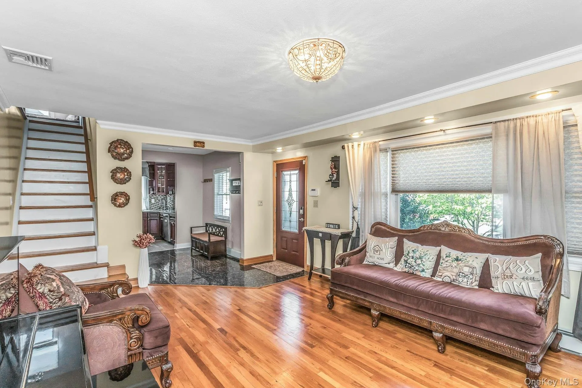 233 Collins Avenue, North Hempstead, NY, 5 Bedrooms Bedrooms, 14 Rooms Rooms,4 BathroomsBathrooms,Residential,For Rent,Collins,0,1009546 233 Collins Avenue, North Hempstead, NY, 5 Bedrooms Bedrooms, 14 Rooms Rooms,4 BathroomsBathrooms,Residential,For Rent,Collins,0,1009546