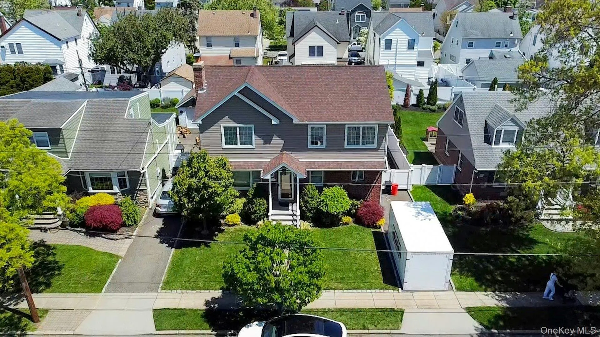 233 Collins Avenue, North Hempstead, NY, 5 Bedrooms Bedrooms, 14 Rooms Rooms,4 BathroomsBathrooms,Residential,For Rent,Collins,0,1009546 233 Collins Avenue, North Hempstead, NY, 5 Bedrooms Bedrooms, 14 Rooms Rooms,4 BathroomsBathrooms,Residential,For Rent,Collins,0,1009546