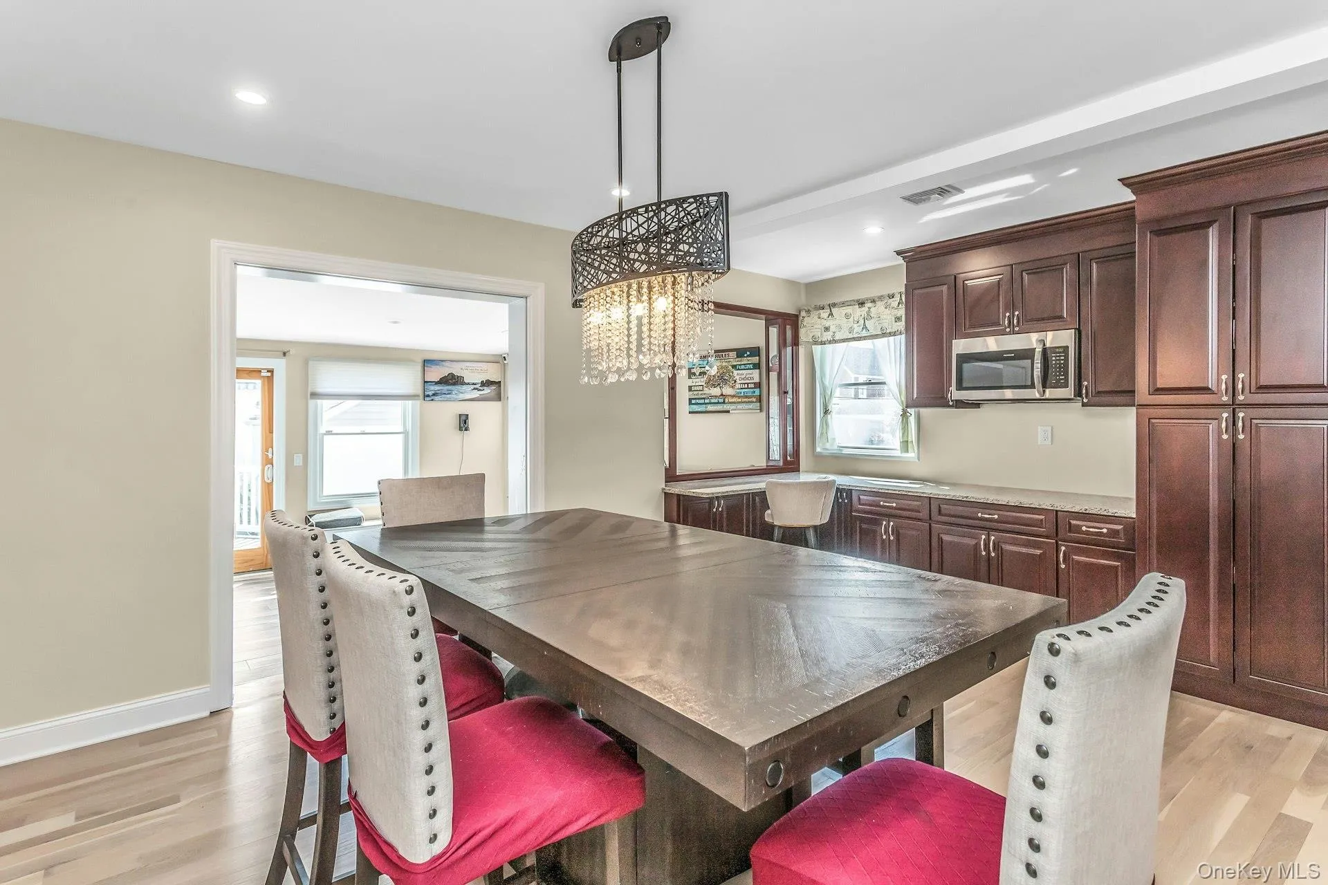 233 Collins Avenue, North Hempstead, NY, 5 Bedrooms Bedrooms, 14 Rooms Rooms,4 BathroomsBathrooms,Residential,For Rent,Collins,0,1009546 233 Collins Avenue, North Hempstead, NY, 5 Bedrooms Bedrooms, 14 Rooms Rooms,4 BathroomsBathrooms,Residential,For Rent,Collins,0,1009546