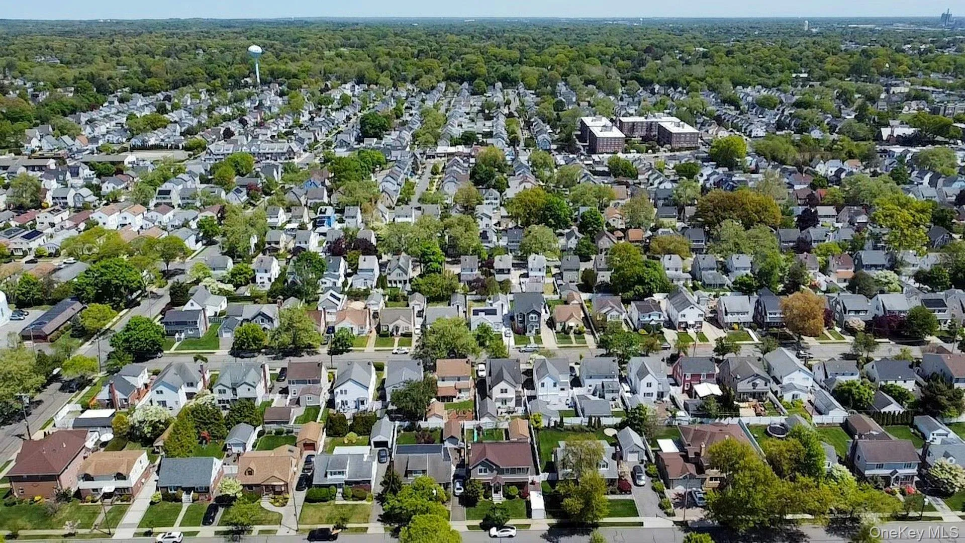 233 Collins Avenue, North Hempstead, NY, 5 Bedrooms Bedrooms, 14 Rooms Rooms,4 BathroomsBathrooms,Residential,For Rent,Collins,0,1009546 233 Collins Avenue, North Hempstead, NY, 5 Bedrooms Bedrooms, 14 Rooms Rooms,4 BathroomsBathrooms,Residential,For Rent,Collins,0,1009546