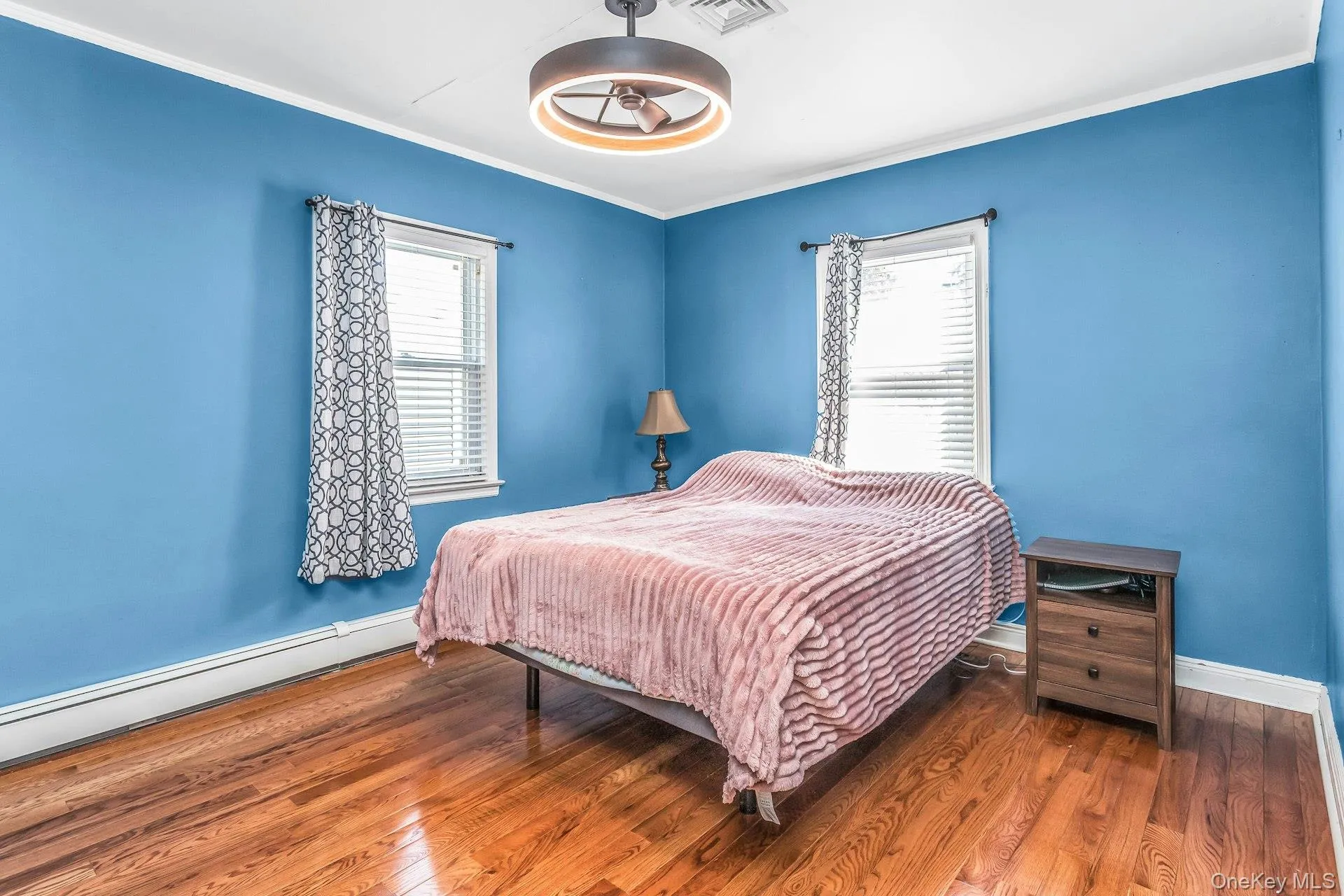 233 Collins Avenue, North Hempstead, NY, 5 Bedrooms Bedrooms, 14 Rooms Rooms,4 BathroomsBathrooms,Residential,For Rent,Collins,0,1009546 233 Collins Avenue, North Hempstead, NY, 5 Bedrooms Bedrooms, 14 Rooms Rooms,4 BathroomsBathrooms,Residential,For Rent,Collins,0,1009546