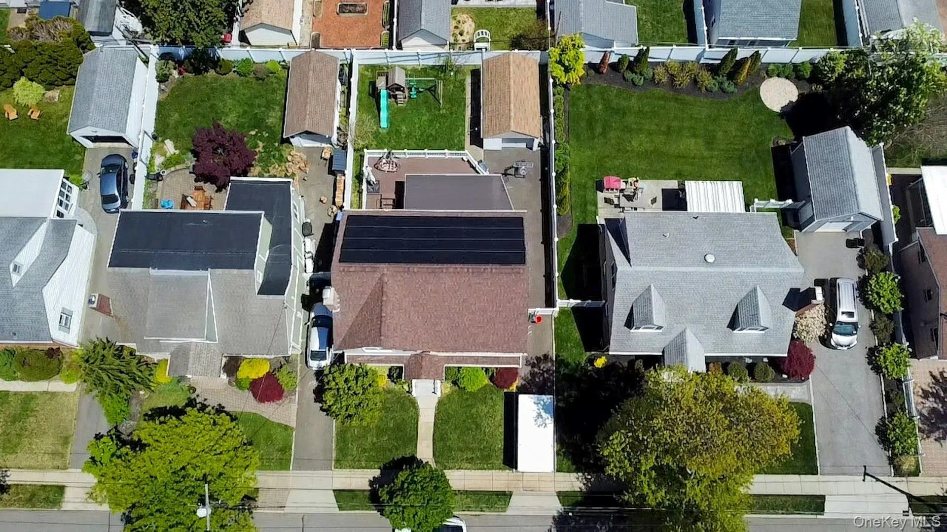 233 Collins Avenue, North Hempstead, NY, 5 Bedrooms Bedrooms, 14 Rooms Rooms,4 BathroomsBathrooms,Residential,For Rent,Collins,0,1009546 233 Collins Avenue, North Hempstead, NY, 5 Bedrooms Bedrooms, 14 Rooms Rooms,4 BathroomsBathrooms,Residential,For Rent,Collins,0,1009546