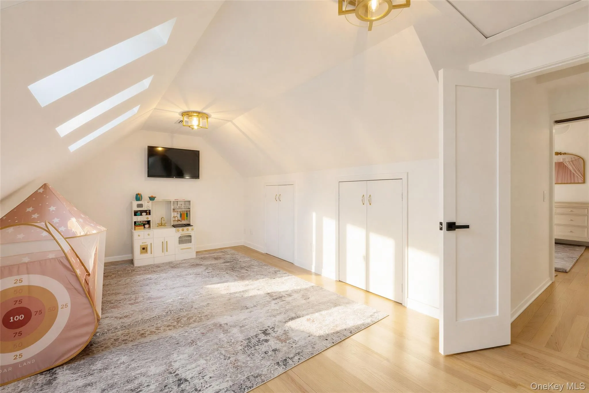 196 Country Road, Southampton, NY, 4 Bedrooms Bedrooms, 9 Rooms Rooms,3 BathroomsBathrooms,Residential,For Rent,Country,0,1009548 196 Country Road, Southampton, NY, 4 Bedrooms Bedrooms, 9 Rooms Rooms,3 BathroomsBathrooms,Residential,For Rent,Country,0,1009548