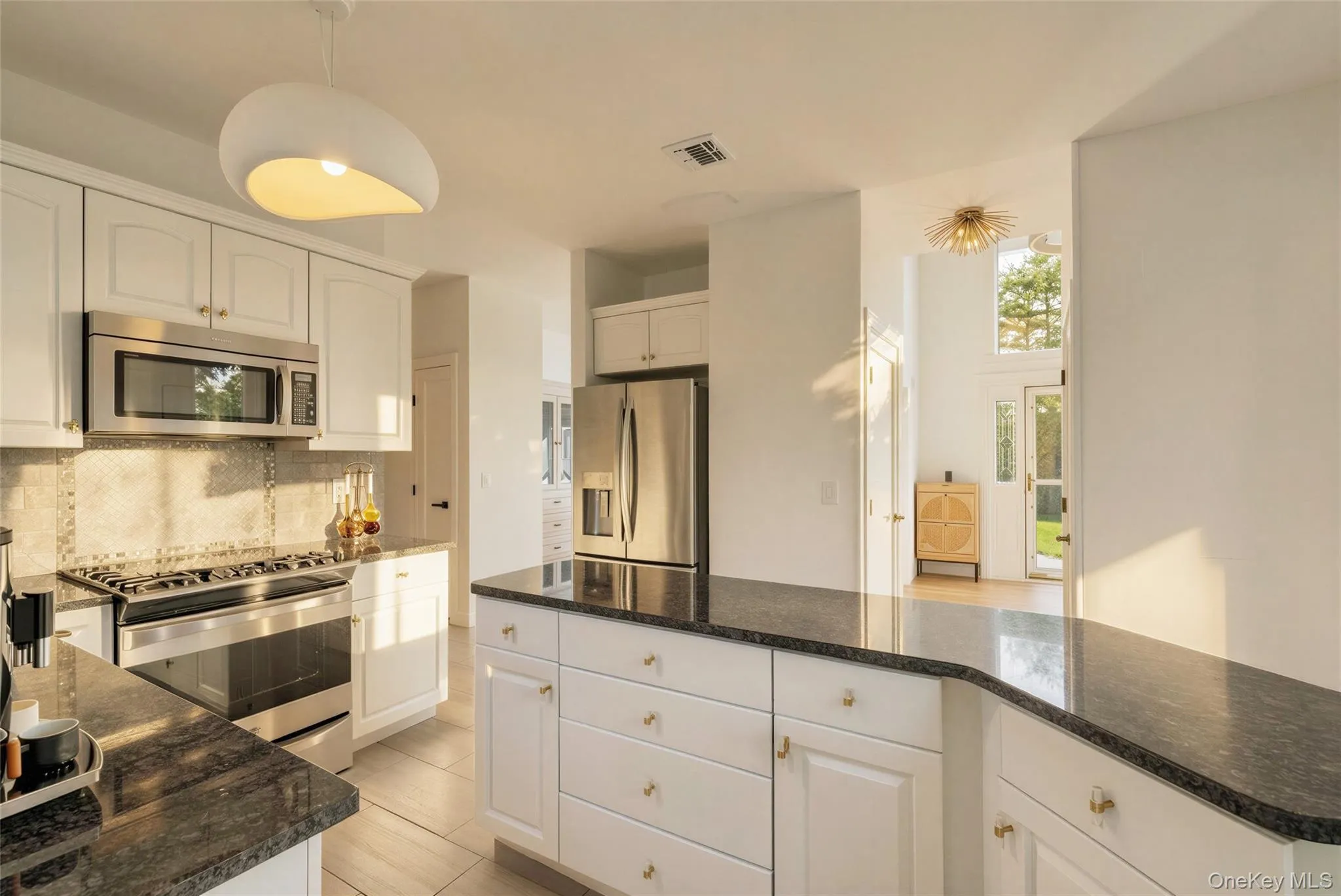 196 Country Road, Southampton, NY, 4 Bedrooms Bedrooms, 9 Rooms Rooms,3 BathroomsBathrooms,Residential,For Rent,Country,0,1009548 196 Country Road, Southampton, NY, 4 Bedrooms Bedrooms, 9 Rooms Rooms,3 BathroomsBathrooms,Residential,For Rent,Country,0,1009548