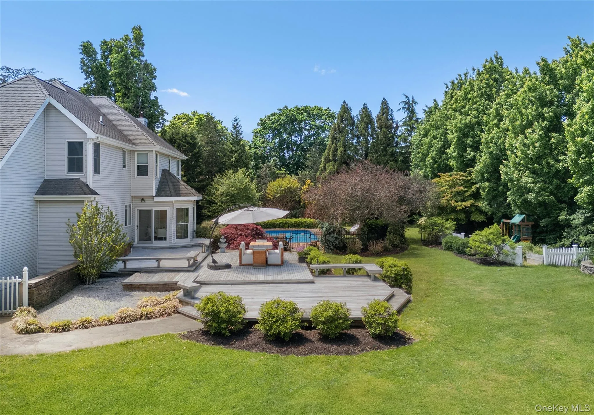 196 Country Road, Southampton, NY, 4 Bedrooms Bedrooms, 9 Rooms Rooms,3 BathroomsBathrooms,Residential,For Rent,Country,0,1009548 196 Country Road, Southampton, NY, 4 Bedrooms Bedrooms, 9 Rooms Rooms,3 BathroomsBathrooms,Residential,For Rent,Country,0,1009548
