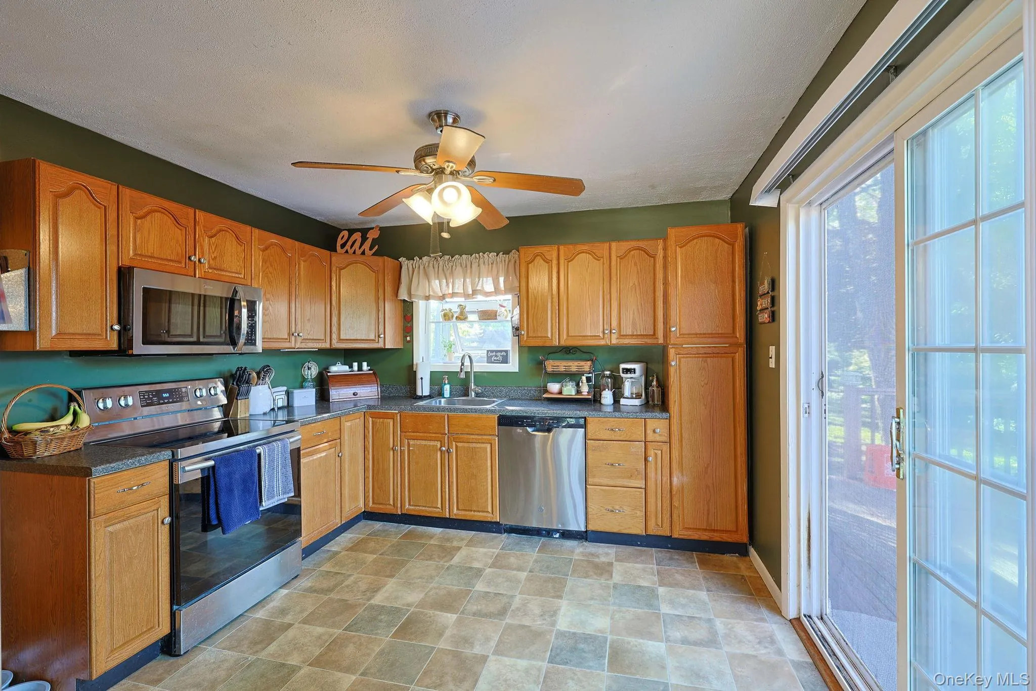 57 Elk Road, East Fishkill, NY, 3 Bedrooms Bedrooms, 7 Rooms Rooms,1 BathroomBathrooms,Residential,For Rent,Elk,0,1009549 57 Elk Road, East Fishkill, NY, 3 Bedrooms Bedrooms, 7 Rooms Rooms,1 BathroomBathrooms,Residential,For Rent,Elk,0,1009549