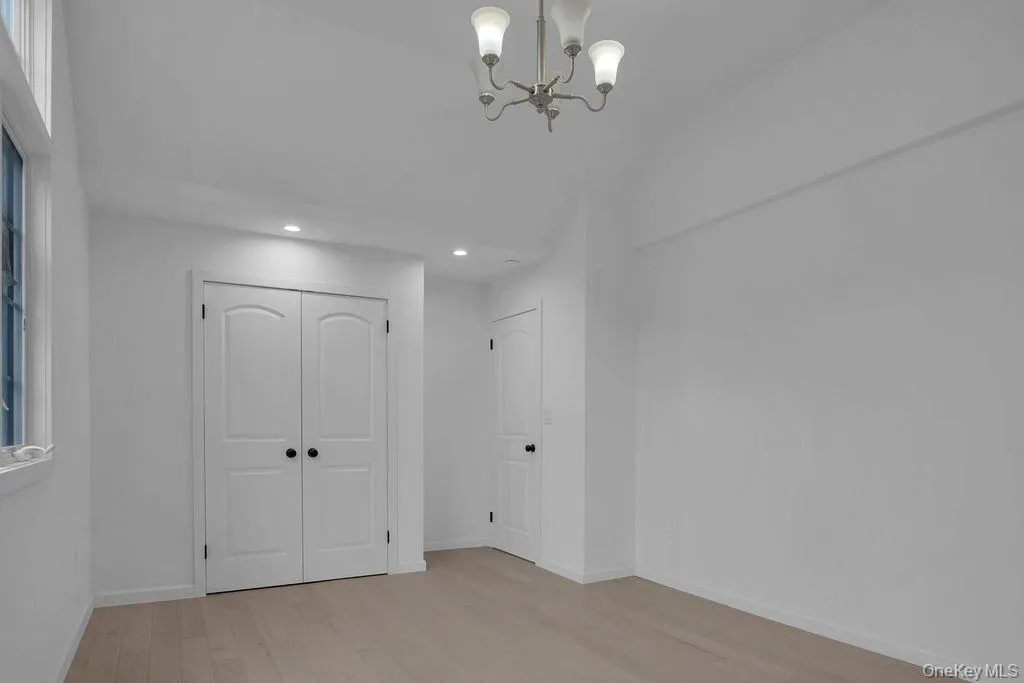 6 Burbury Lane, North Hempstead, NY, 4 Bedrooms Bedrooms, 7 Rooms Rooms,2 BathroomsBathrooms,Residential,For Rent,Burbury,0,1009555 6 Burbury Lane, North Hempstead, NY, 4 Bedrooms Bedrooms, 7 Rooms Rooms,2 BathroomsBathrooms,Residential,For Rent,Burbury,0,1009555
